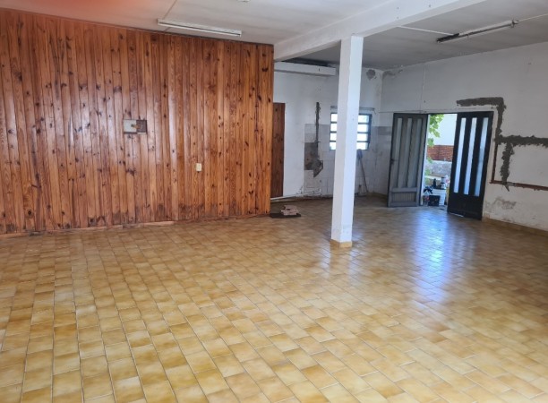 Local comercial y vivienda sobre Av. 79