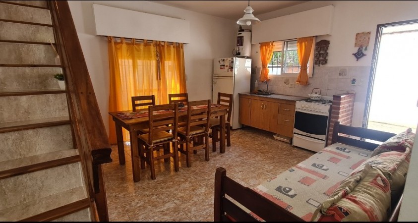 Duplex de 3 ambientes con 2 baños