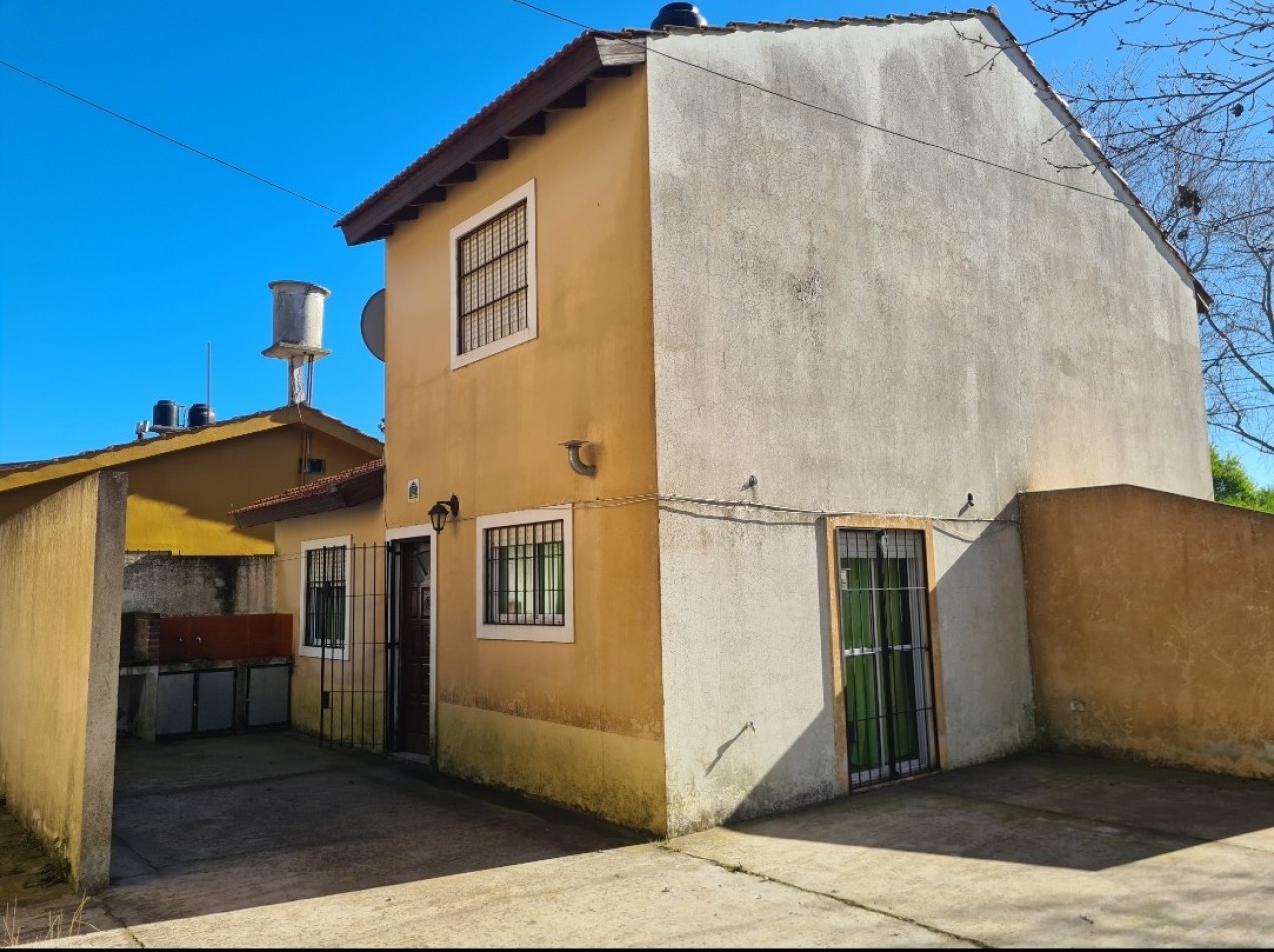 Duplex de 3 ambientes con 2 baños