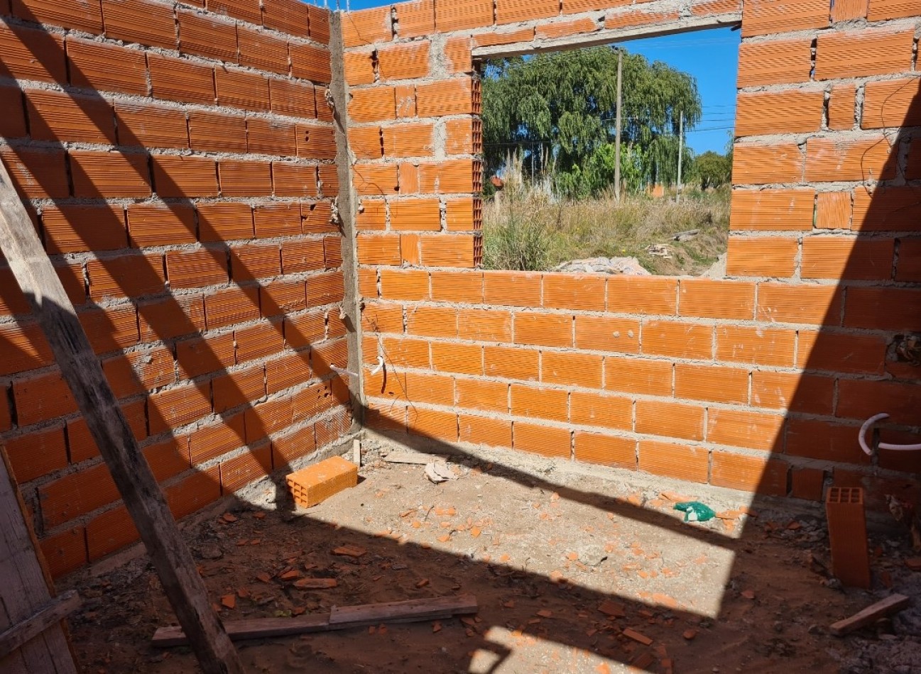 HERMOSOS CHALET EN CONSTRUCCION SOBRE AV.79 en MAR DEL TUYU