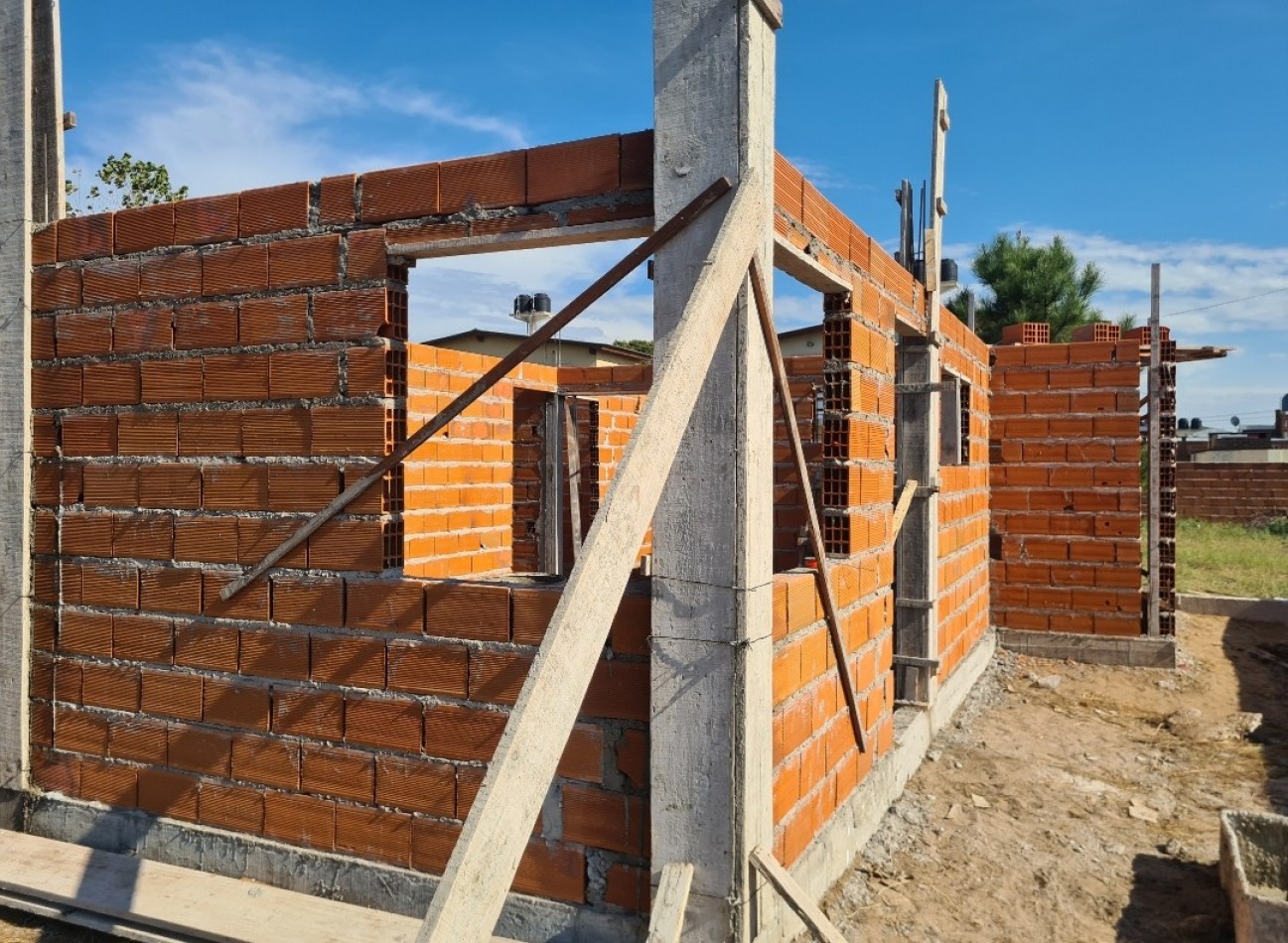 CASA 4 AMBIENTES (POZO/ph)