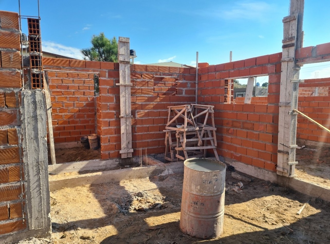 CASA 4 AMBIENTES (POZO/ph)