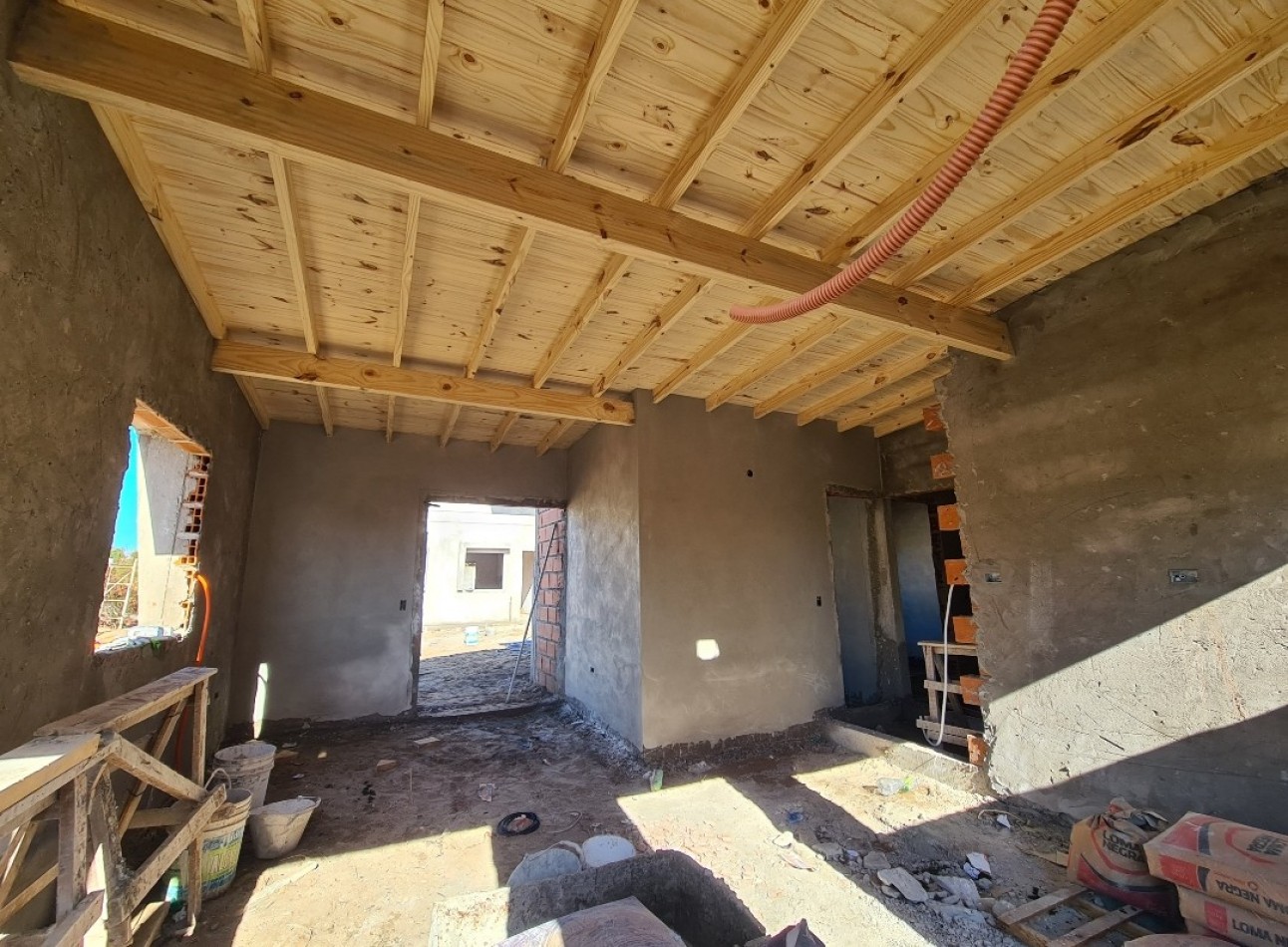 CASA 4 AMBIENTES (POZO/ph)