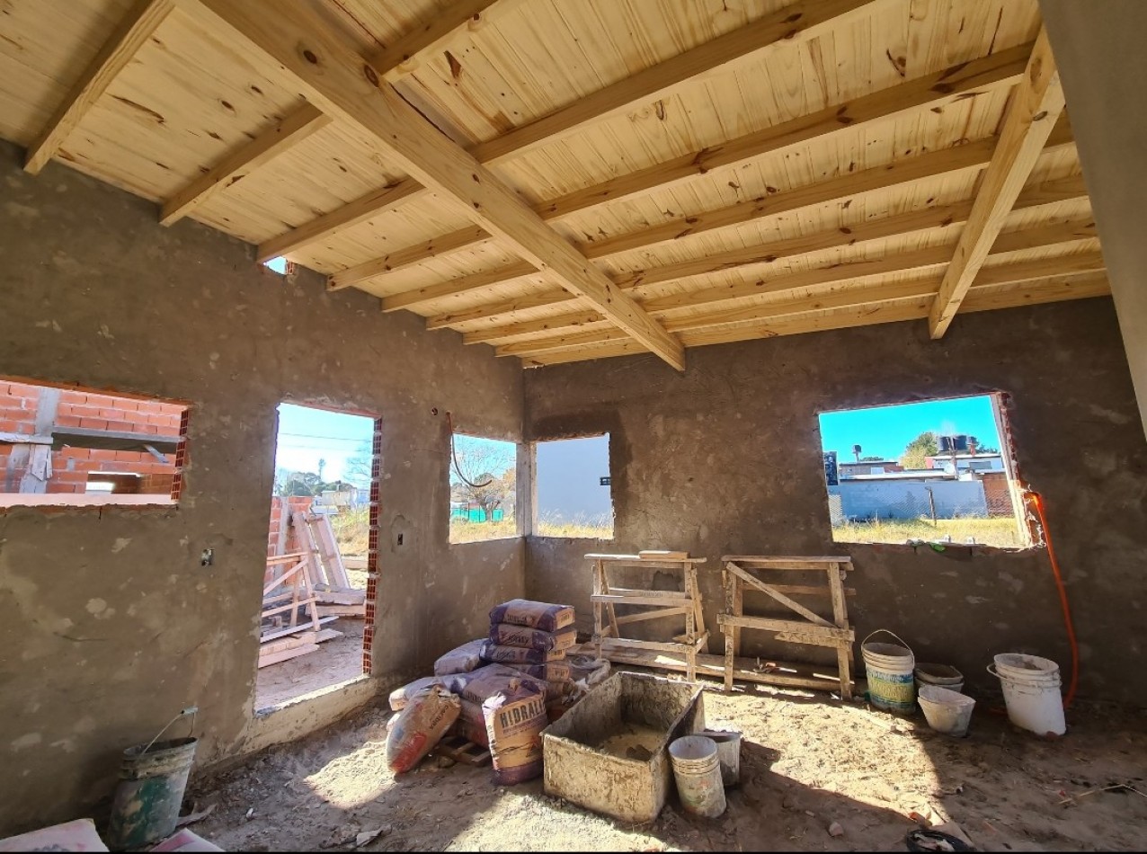 CASA 4 AMBIENTES (POZO/ph)
