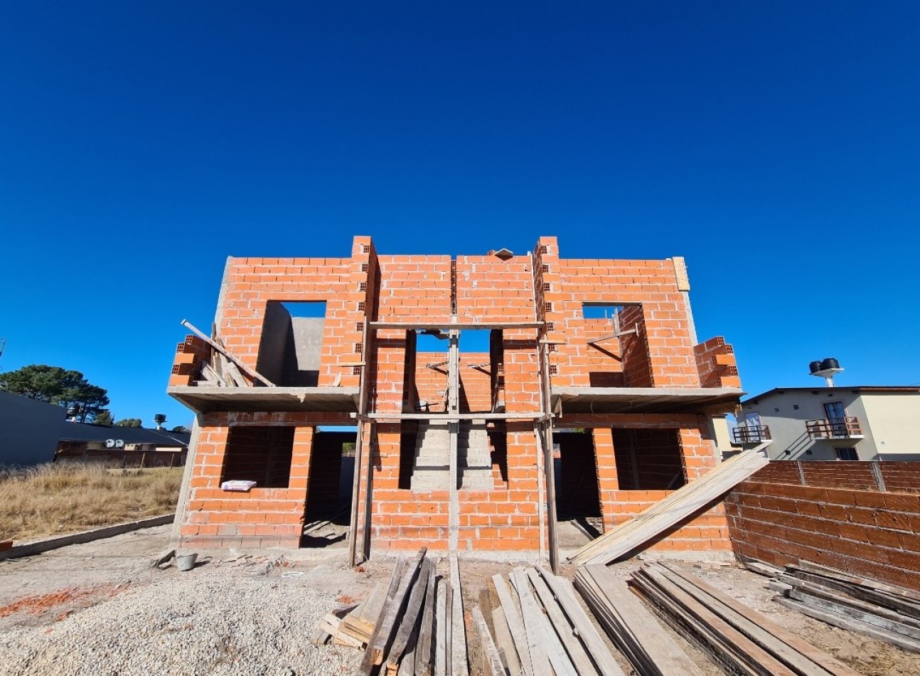 DUPLEX VENTA EN POZO