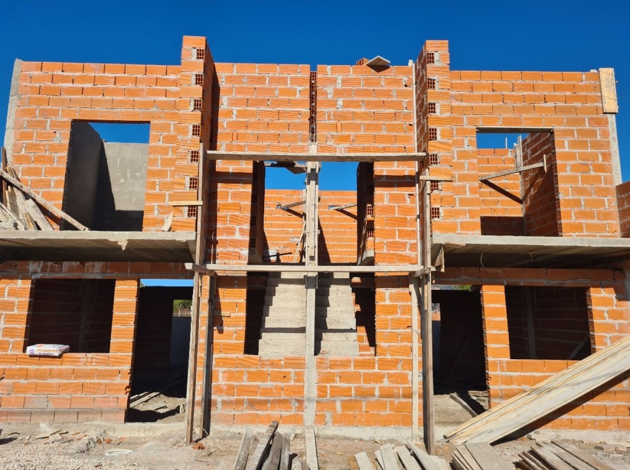 DUPLEX VENTA EN POZO