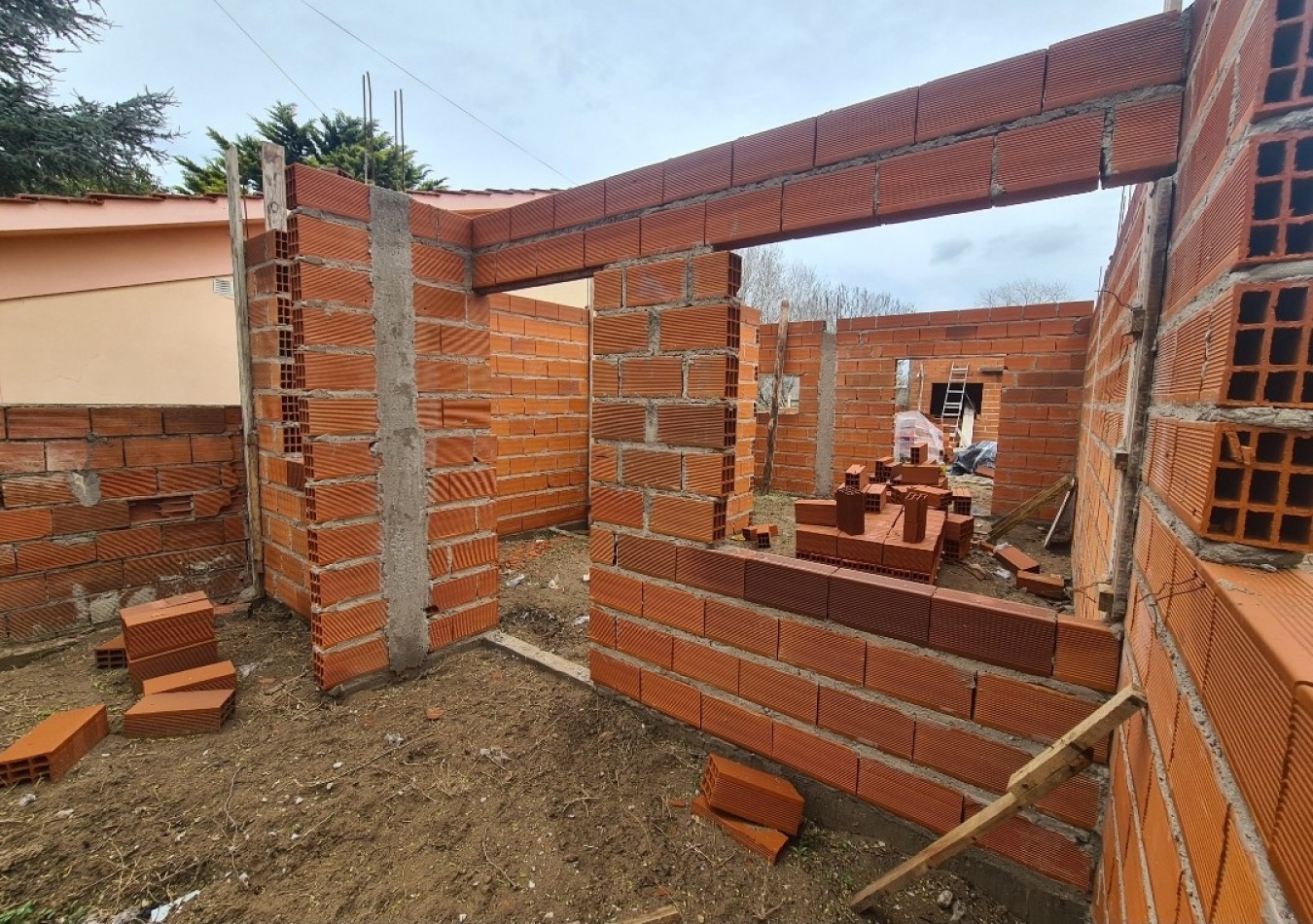 CHALET EN OBRA