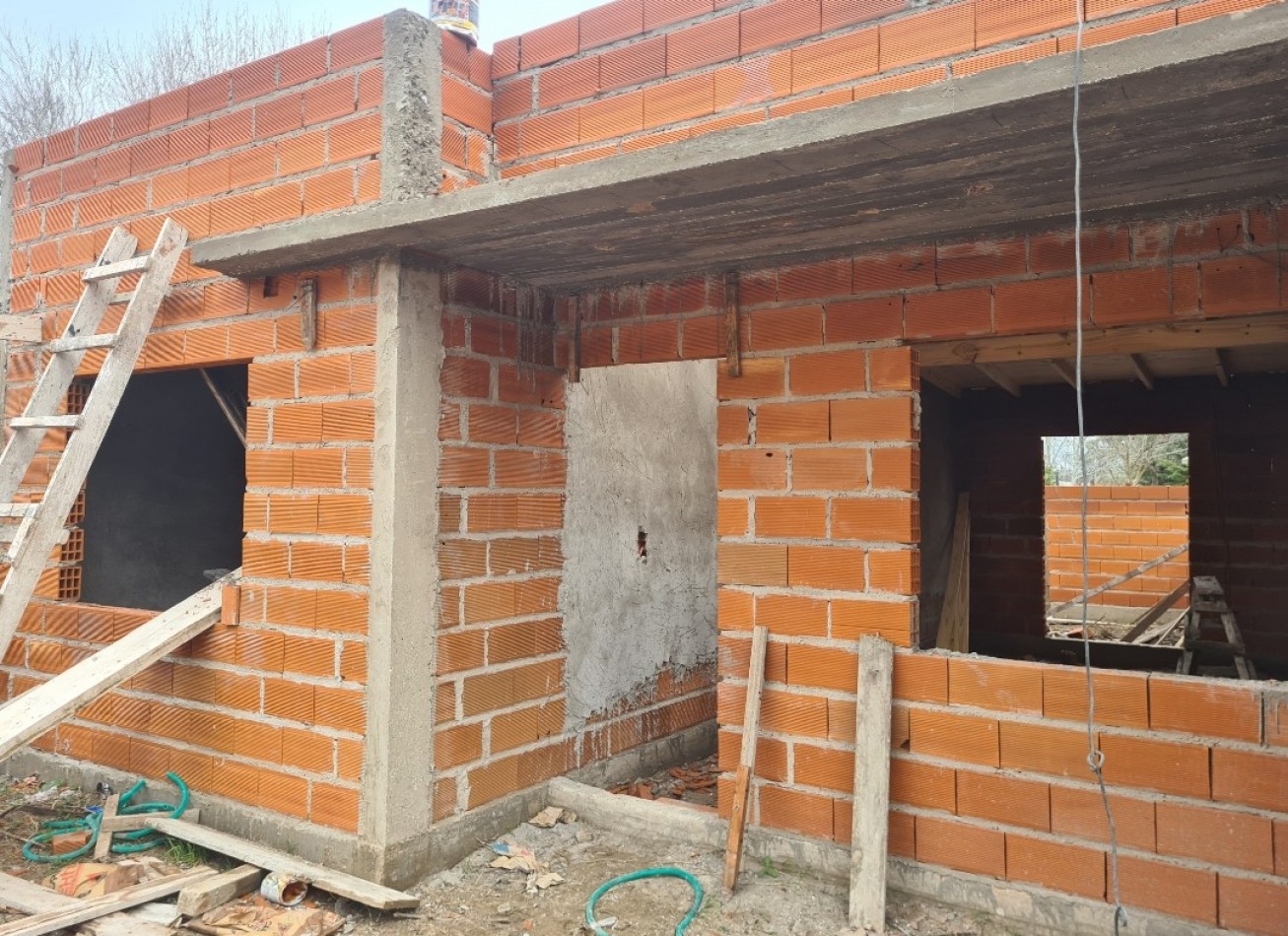 CHALET EN OBRA