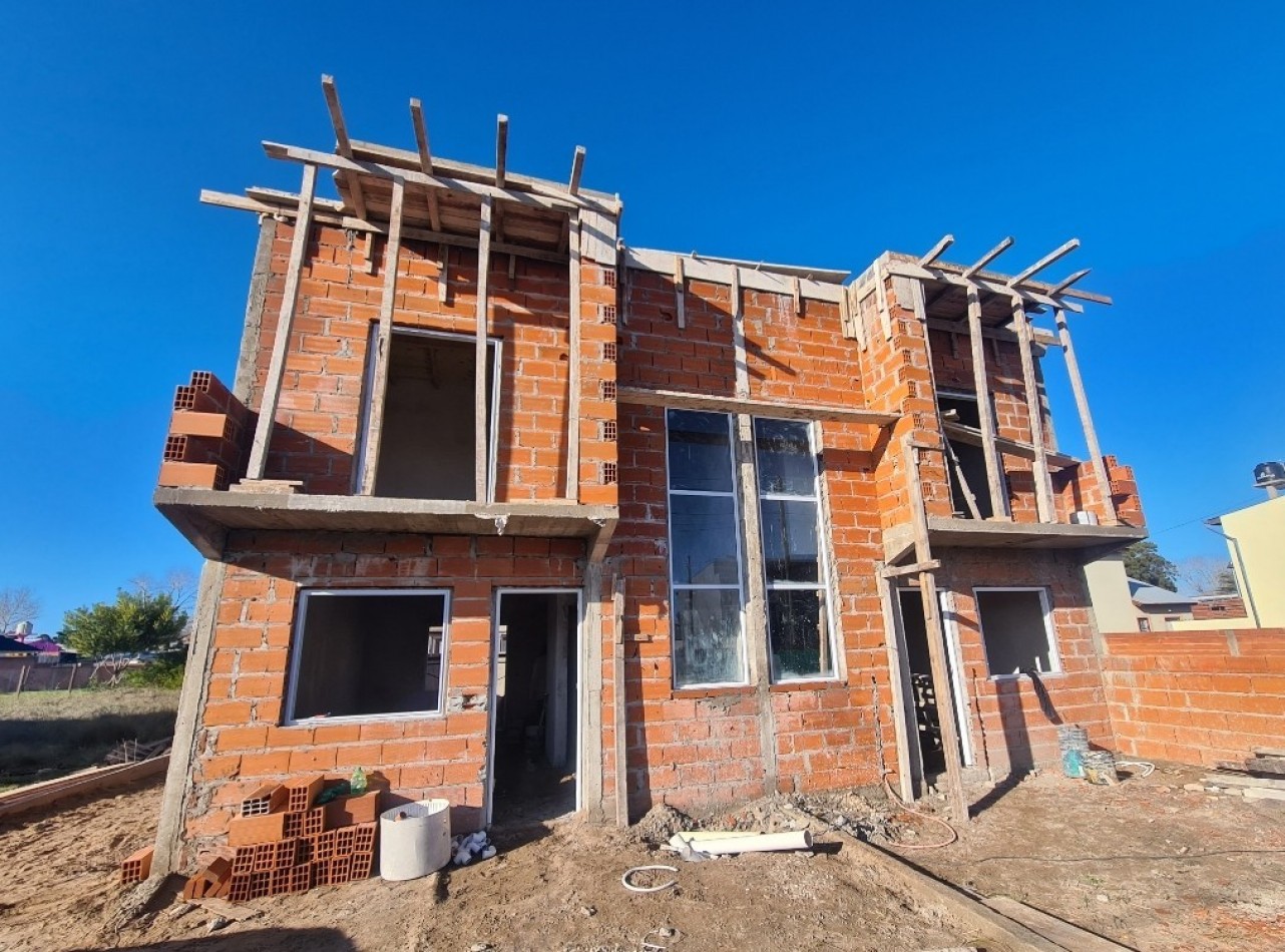 DUPLEX VENTA EN POZO
