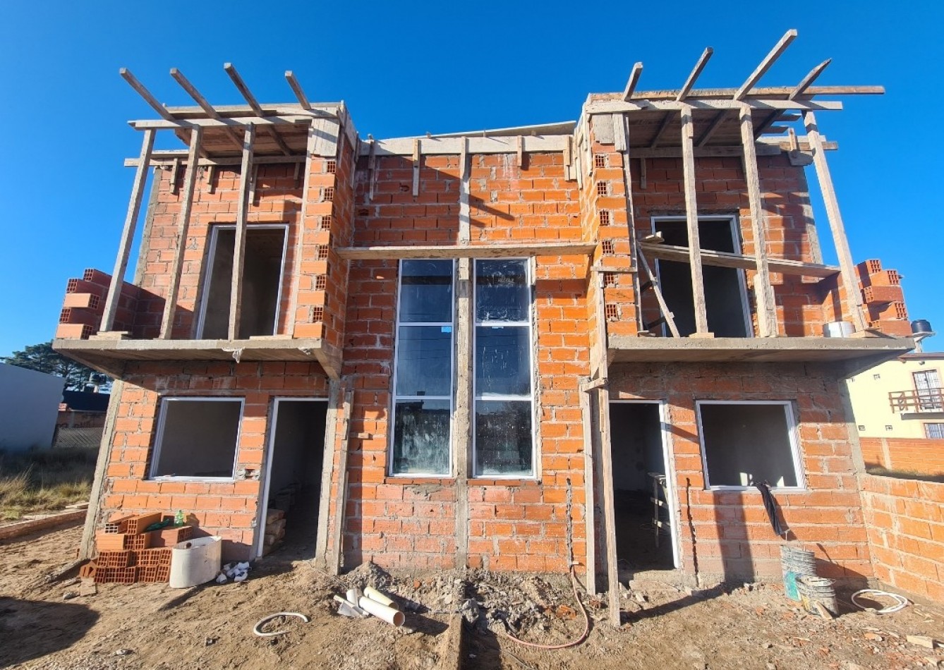 DUPLEX VENTA EN POZO