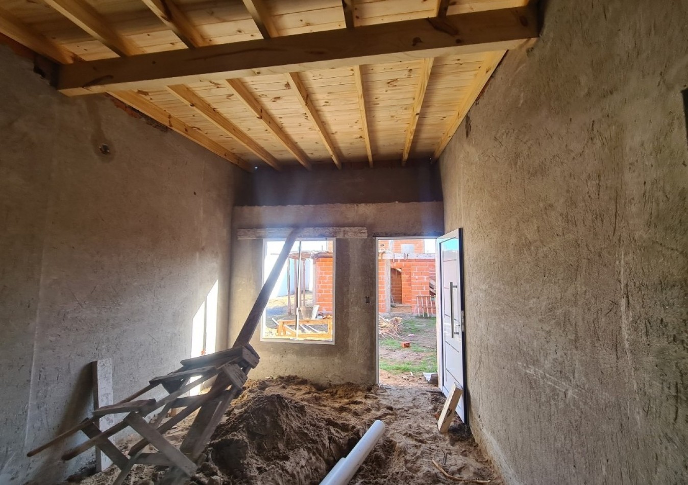 CHALET a estrenar en Mar del Tuyu