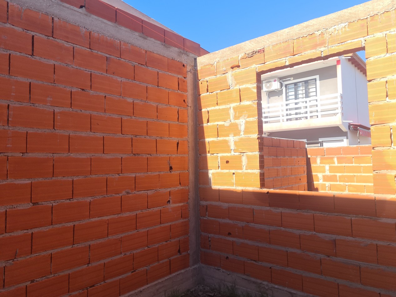 CHALET 3 ambientes en construccion