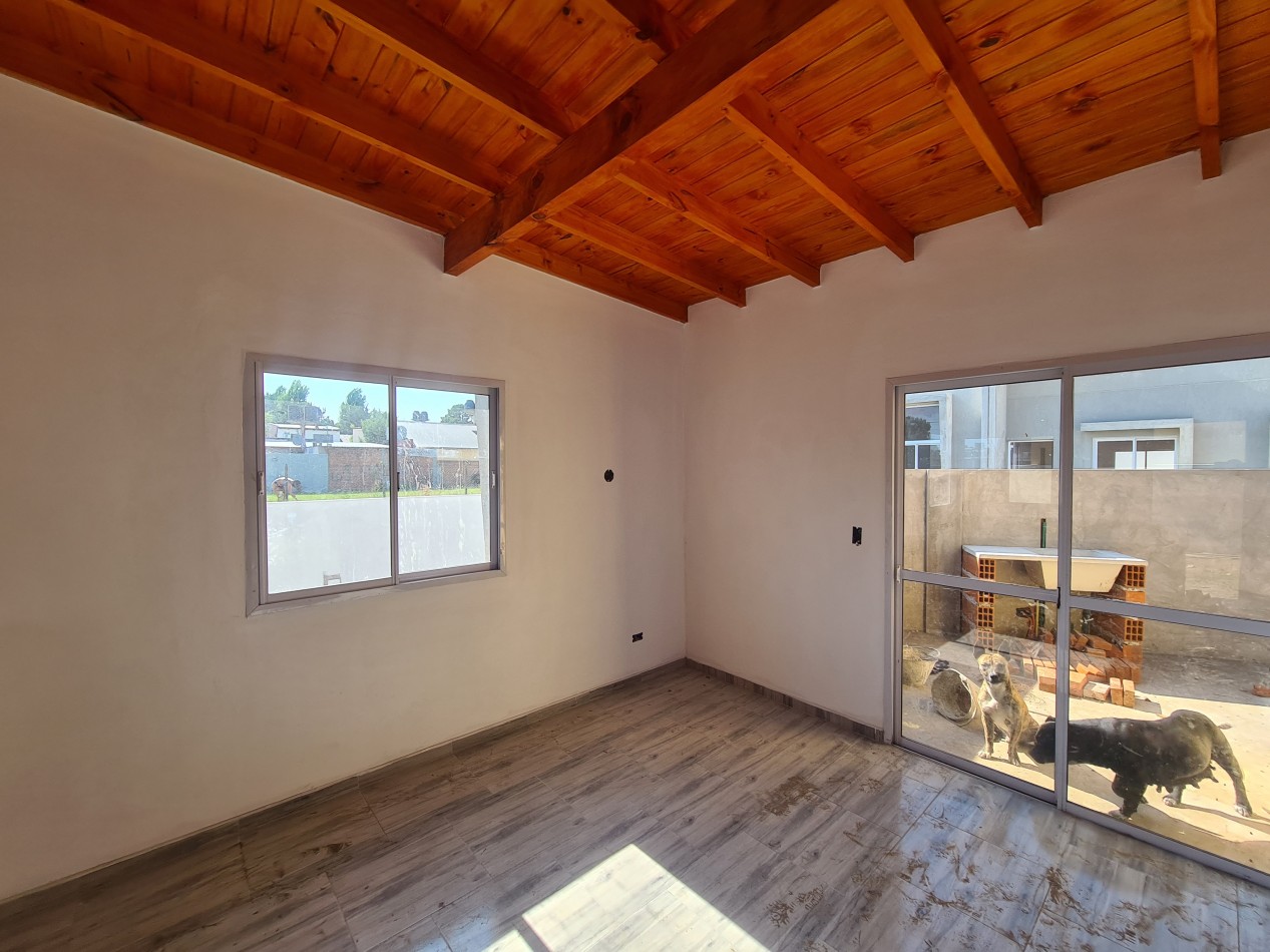 CASA 4 AMBIENTES (ph)