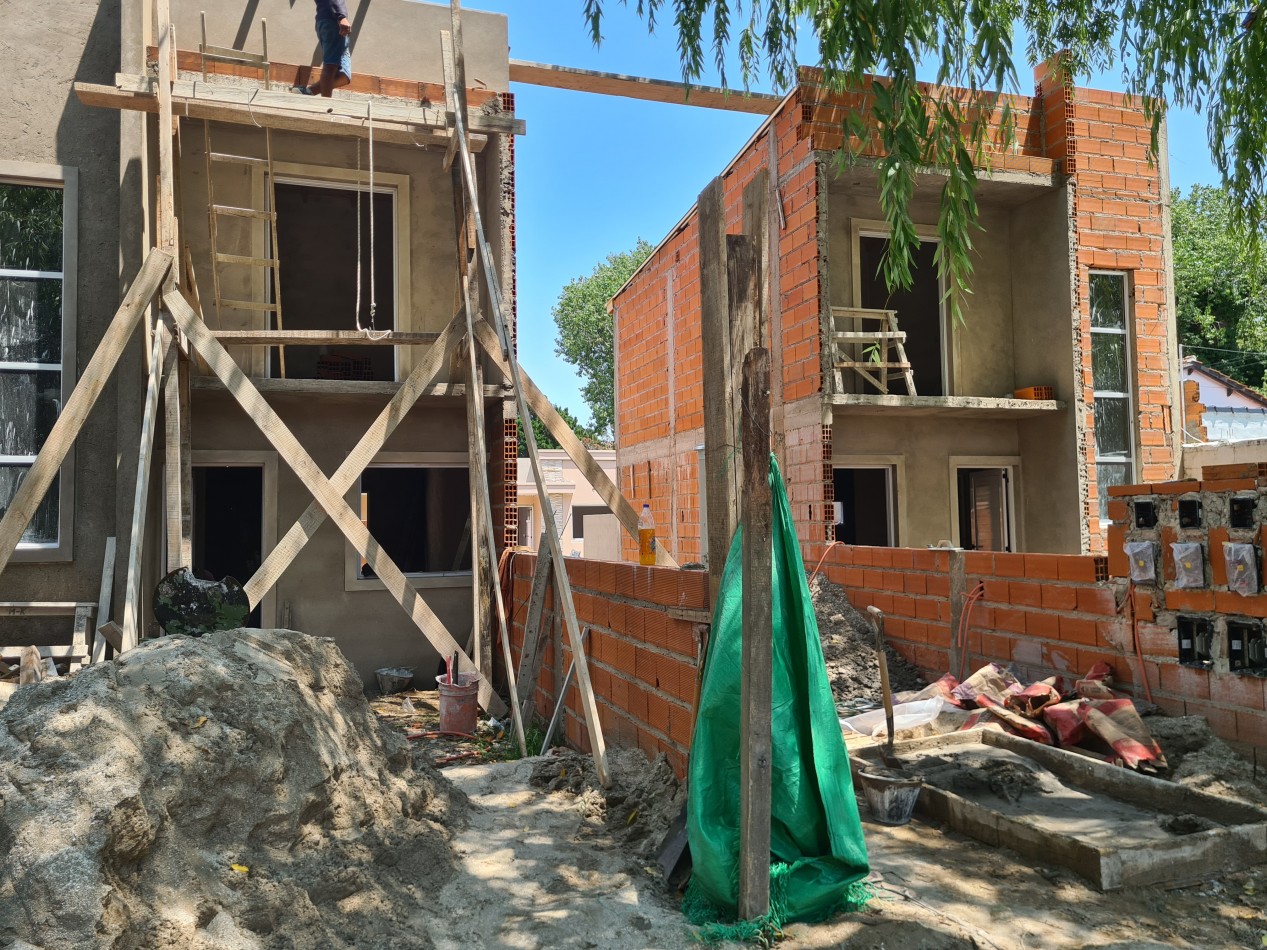 DUPLEX 3 AMBIENTES EN DESARROLLO