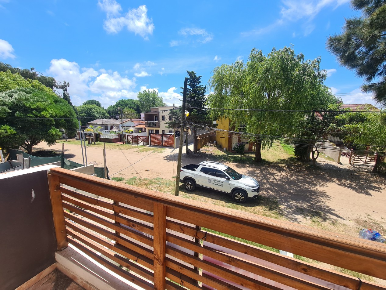 DUPLEX 4 AMBIENTES AL FRENTE, INDEPENDIENTE - LISTO PARA ESCRITURAR