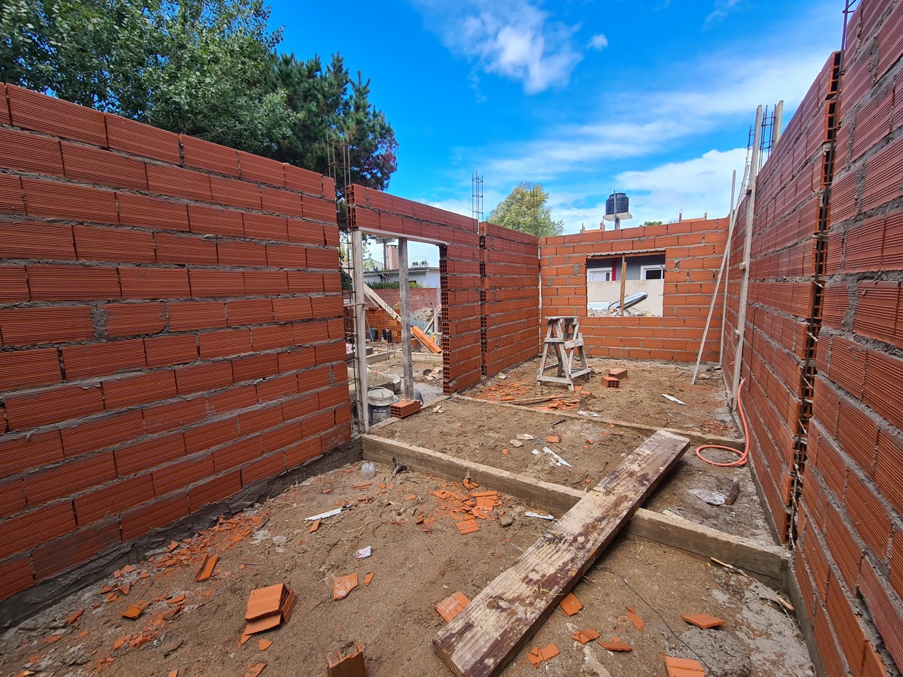 CHALET (ph) 3 AMBIENTES (POZO)