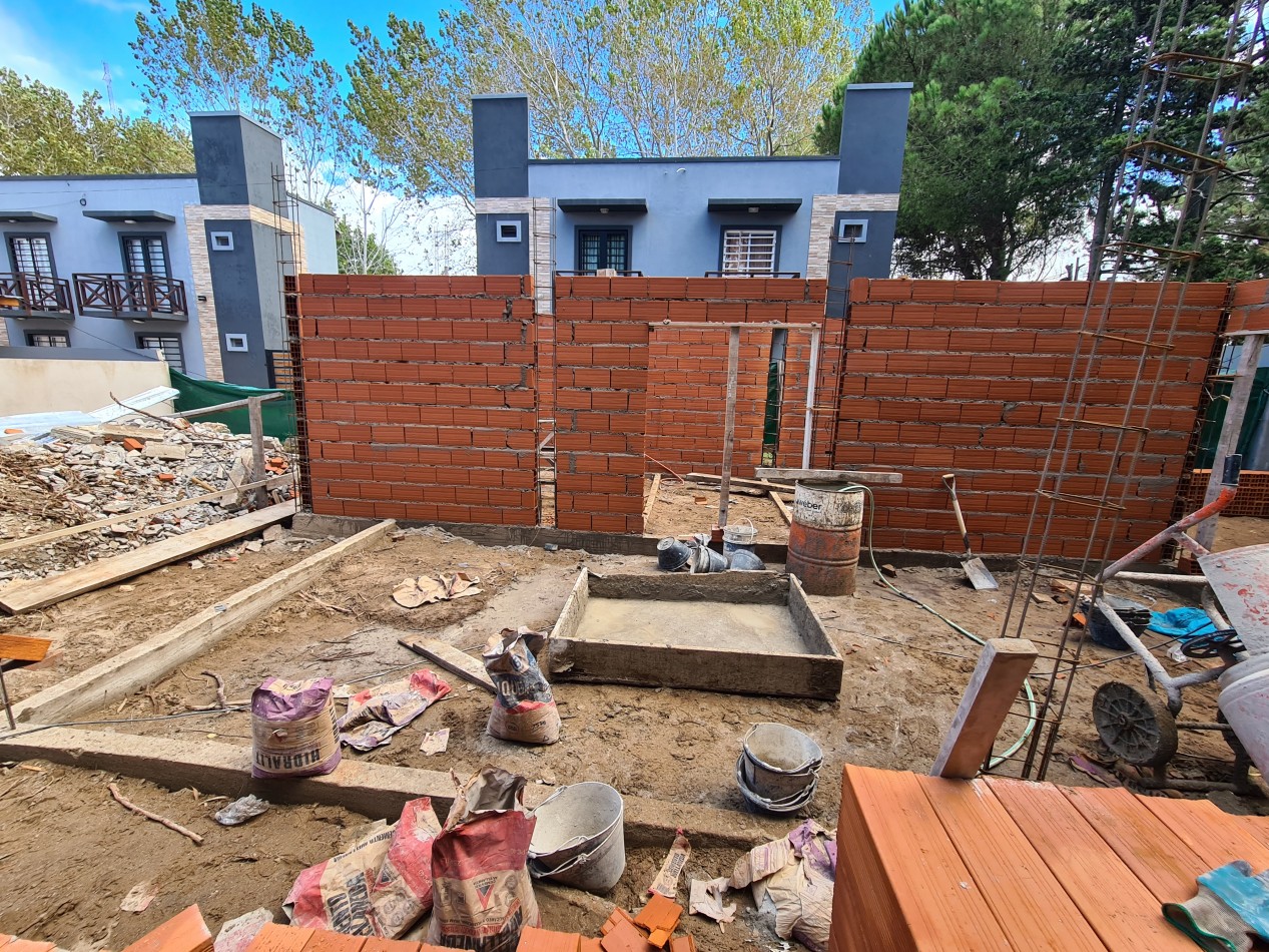 CHALET (ph) 3 AMBIENTES (POZO)