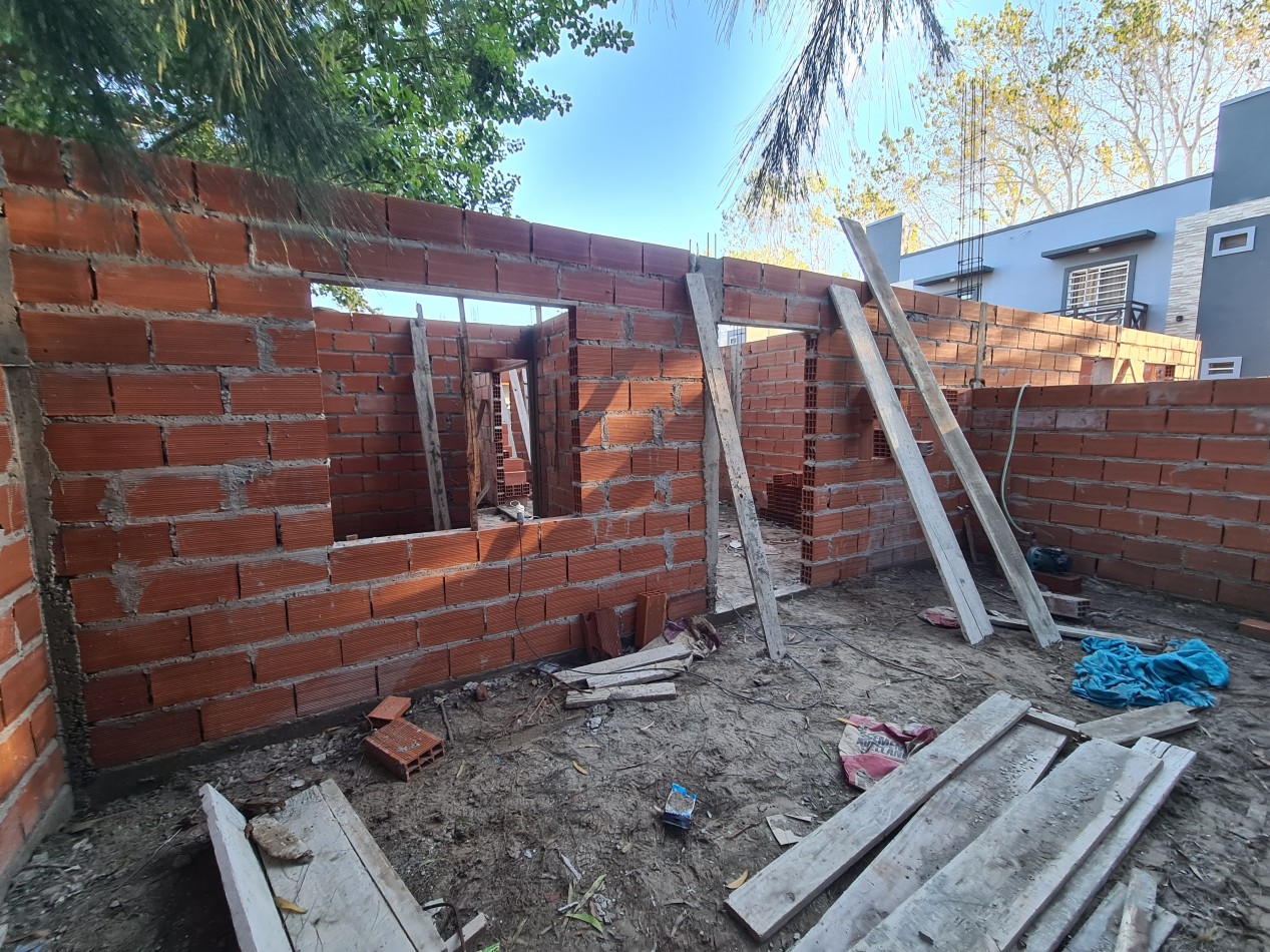 CHALET (ph) 3 AMBIENTES (POZO)