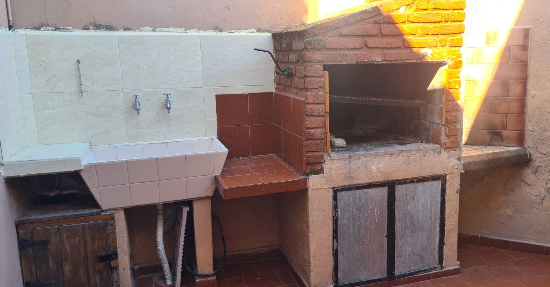 HERMOSO CHALET (ph) DE 3 AMBIENTES A 250 MTS DE LA PLAYA