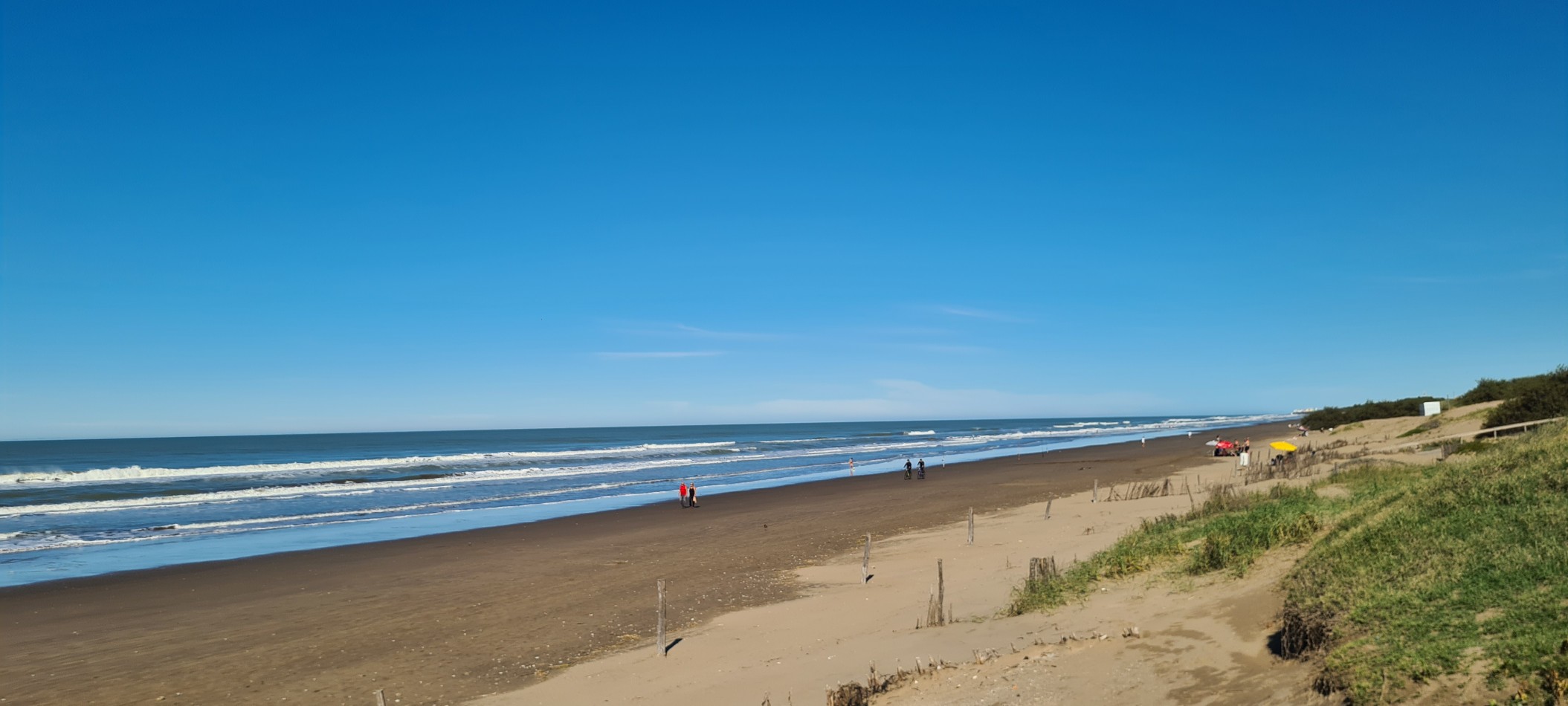 HERMOSO CHALET (ph) DE 3 AMBIENTES A 250 MTS DE LA PLAYA