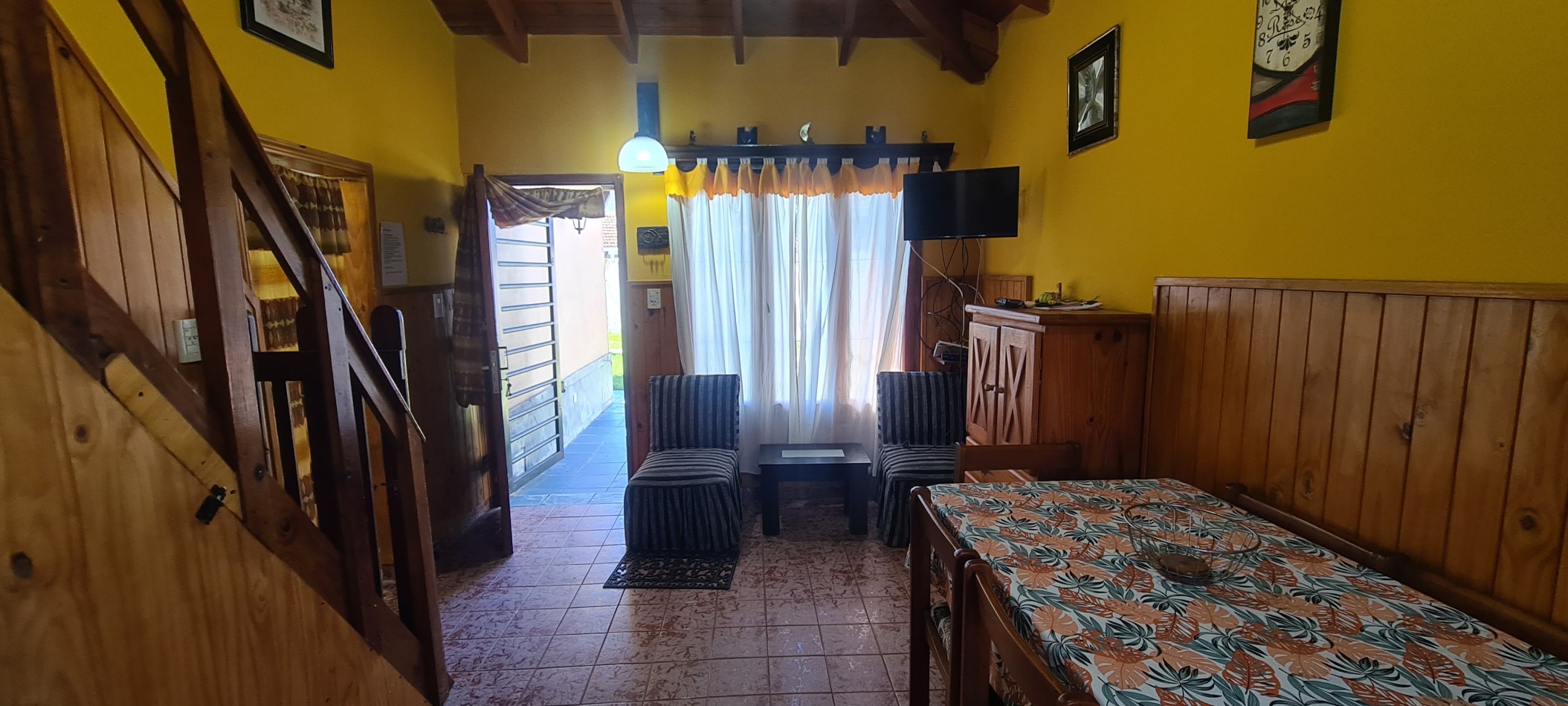 HERMOSO CHALET (ph) DE 3 AMBIENTES A 250 MTS DE LA PLAYA