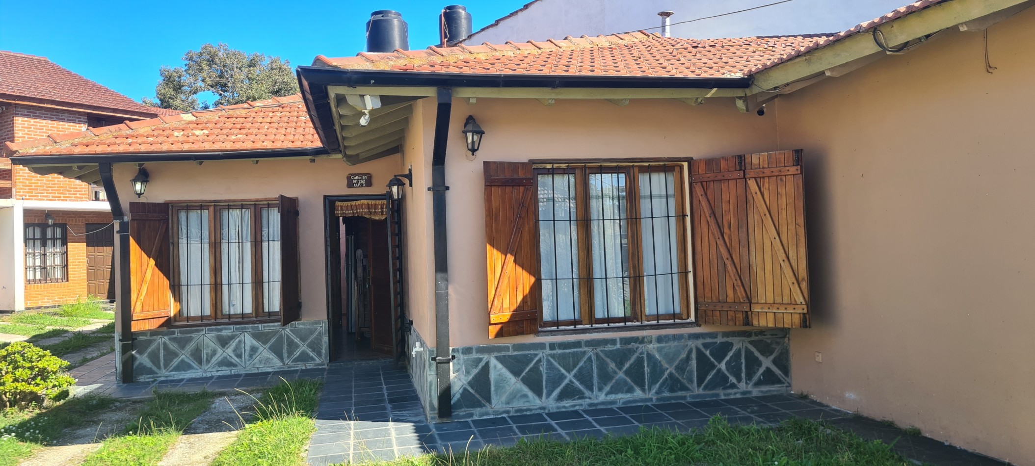 HERMOSO CHALET (ph) DE 3 AMBIENTES A 250 MTS DE LA PLAYA