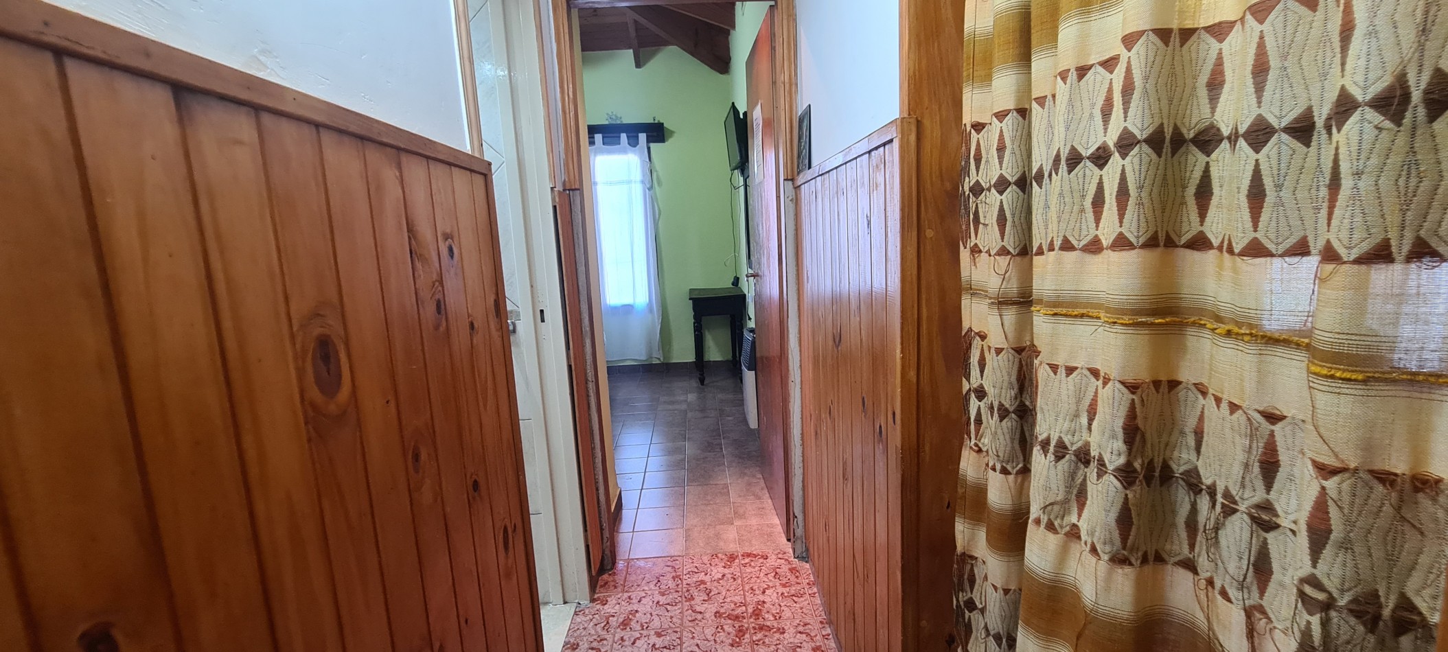 HERMOSO CHALET (ph) DE 3 AMBIENTES A 250 MTS DE LA PLAYA