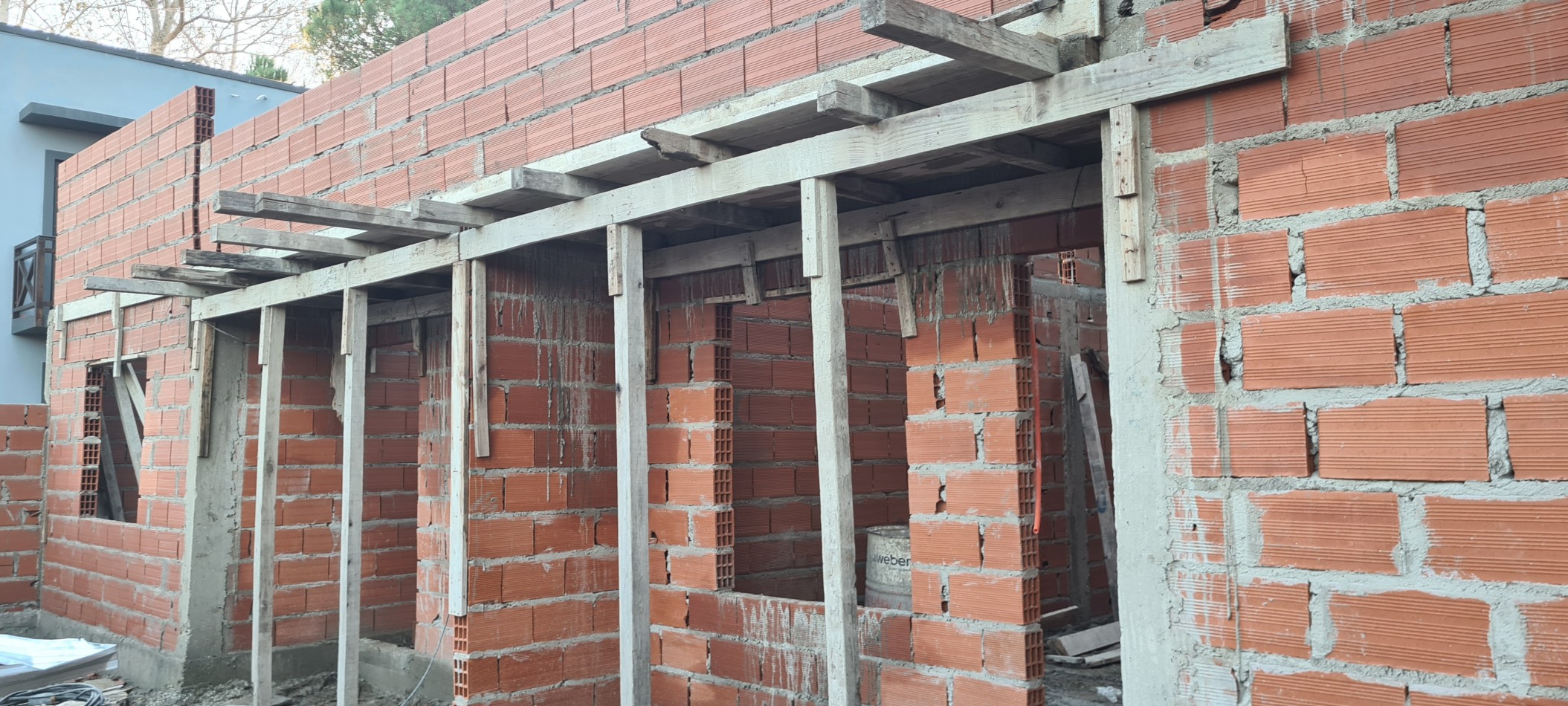 CHALET (ph) 3 AMBIENTES (POZO)