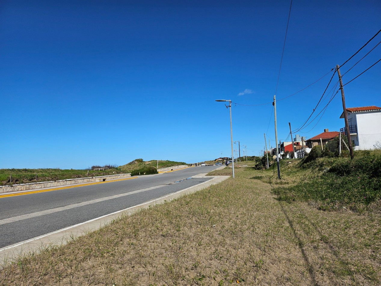 LOTE en MAR DEL TUYU - OPORTUNIDAD FRENTE AL MAR