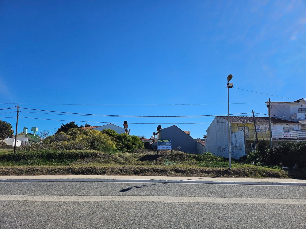 LOTE en MAR DEL TUYU - OPORTUNIDAD FRENTE AL MAR