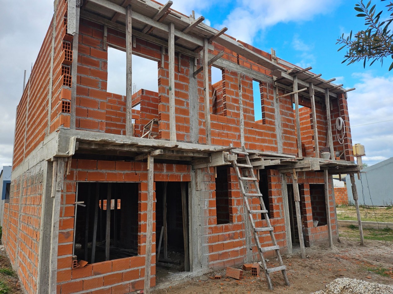 DUPLEX en desarrollo AL FRENTE DEL COMPLEJO - MAR DEL TUYU