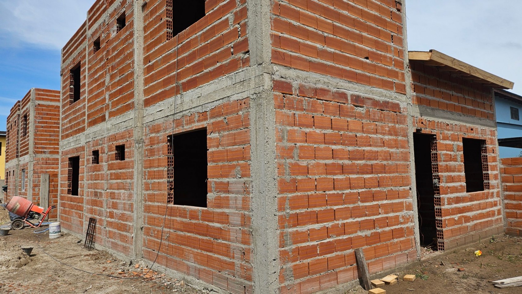 DUPLEX a estrenar en MAR DEL TUYU - ¡EXCELENTE UBICACION!
