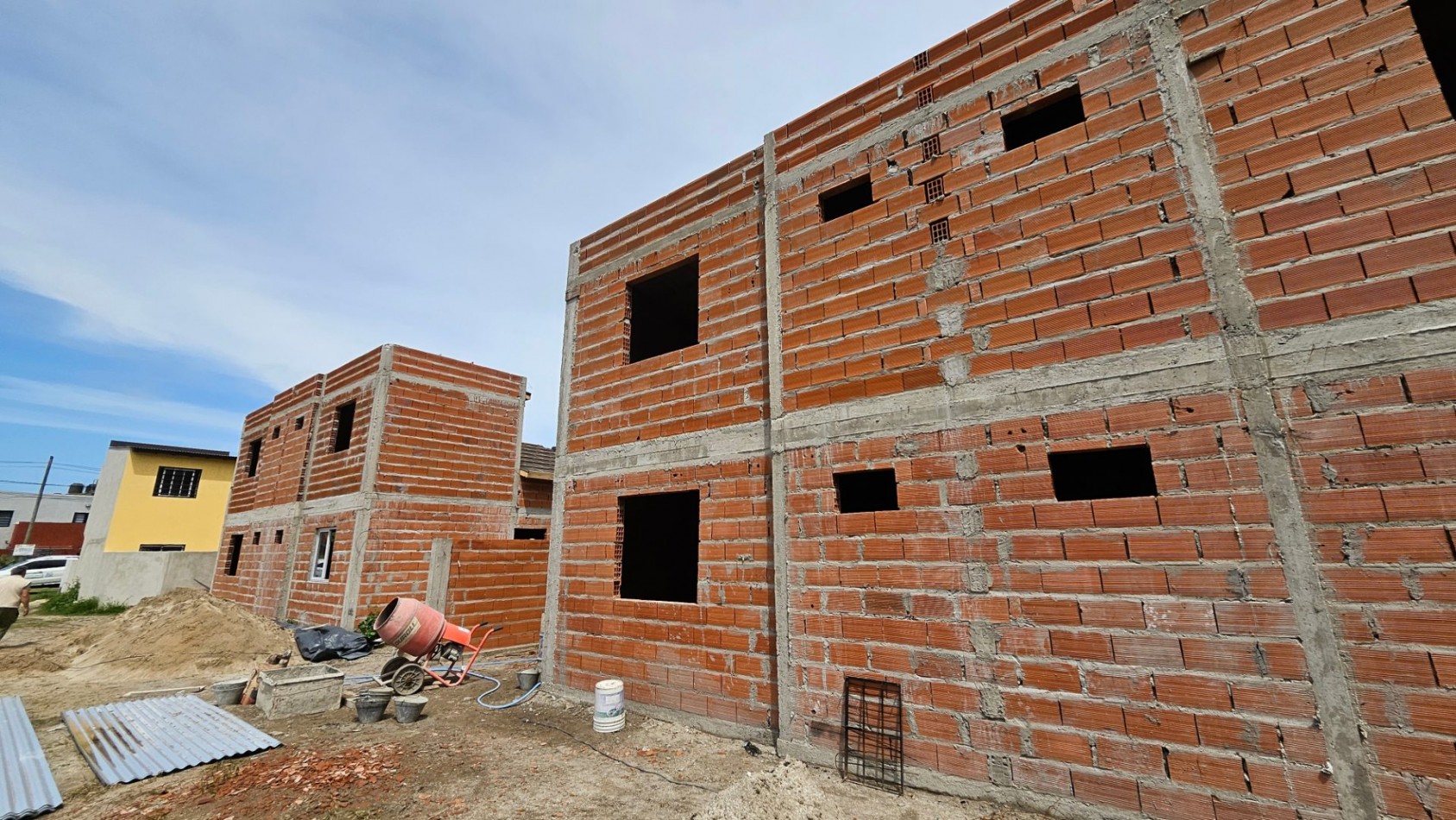 DUPLEX a estrenar en MAR DEL TUYU - ¡EXCELENTE UBICACION!