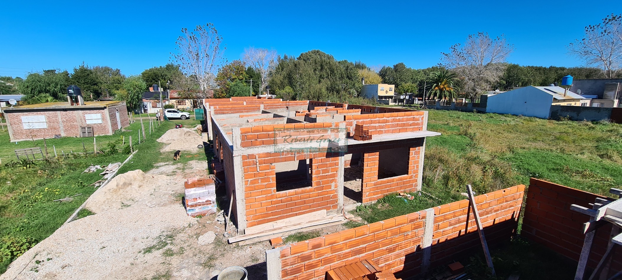 CHALET (ph) EN DESARROLLO FINANCIADO