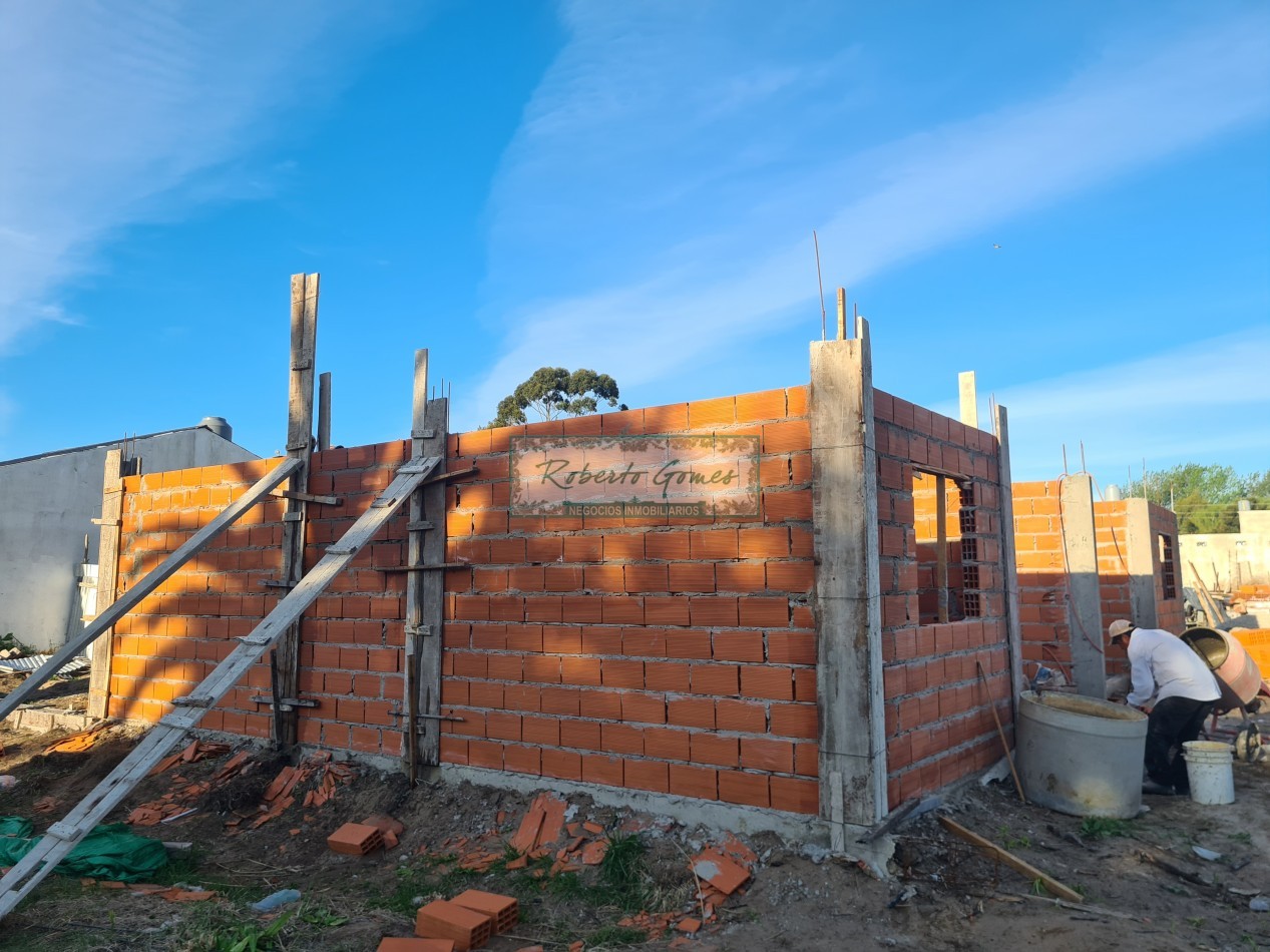 CHALET DE 3 AMBIENTES con 1/2 LOTE