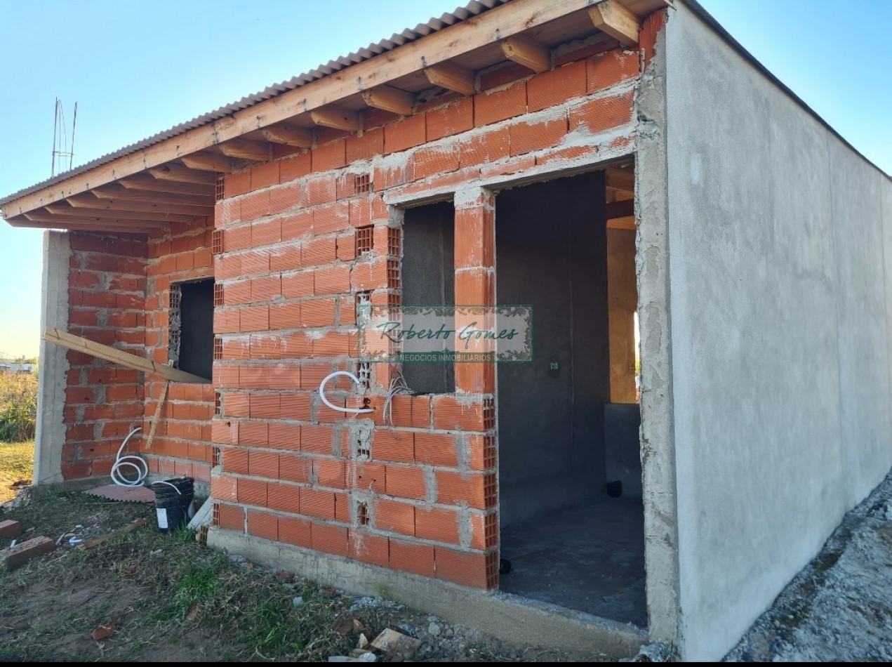 CHALET en construccion con 1/2 lote
