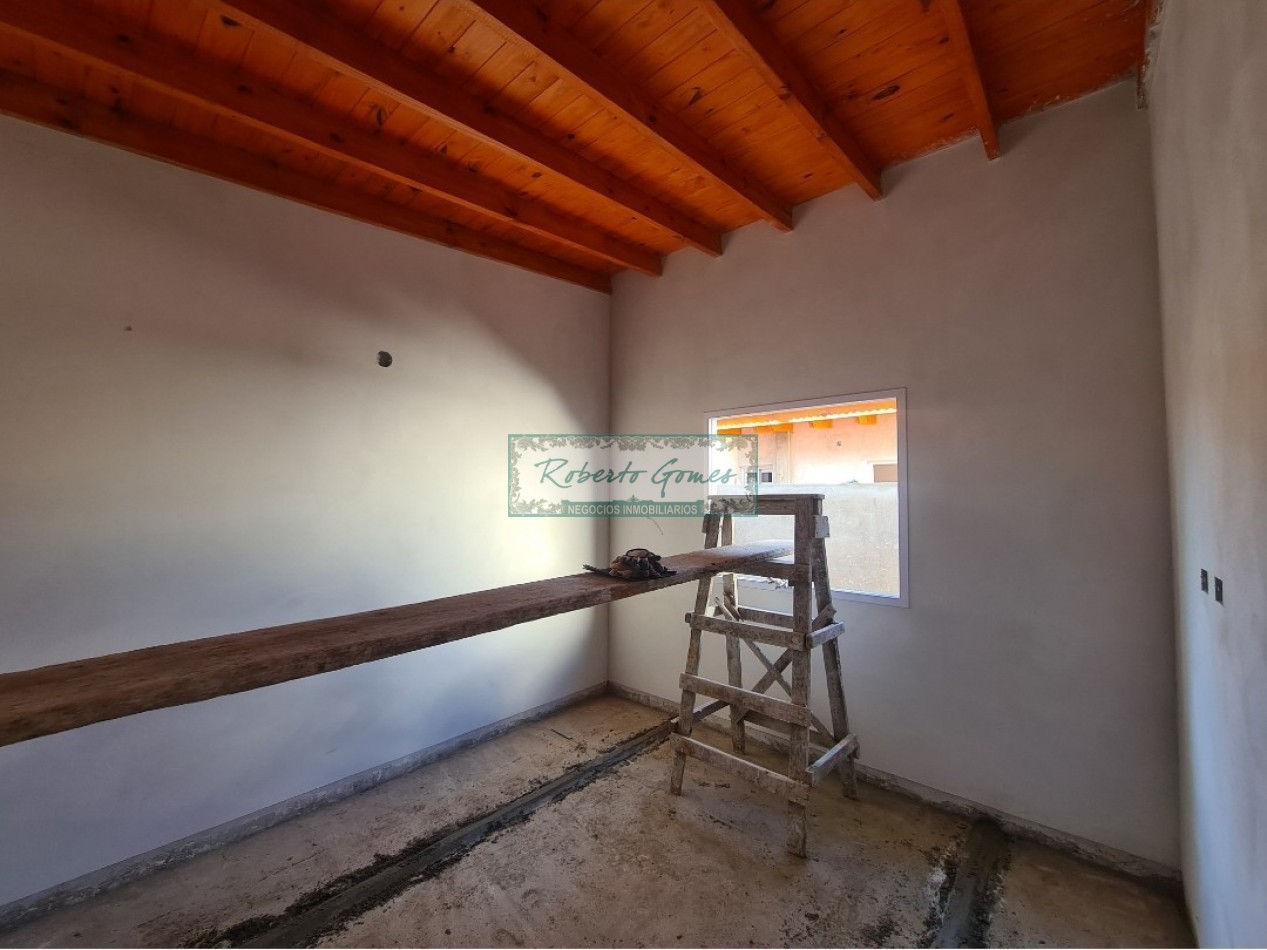 VENTA DE CHALET (de pozo) en linda zona de playas