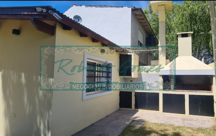 Hermosa casa sola en lote