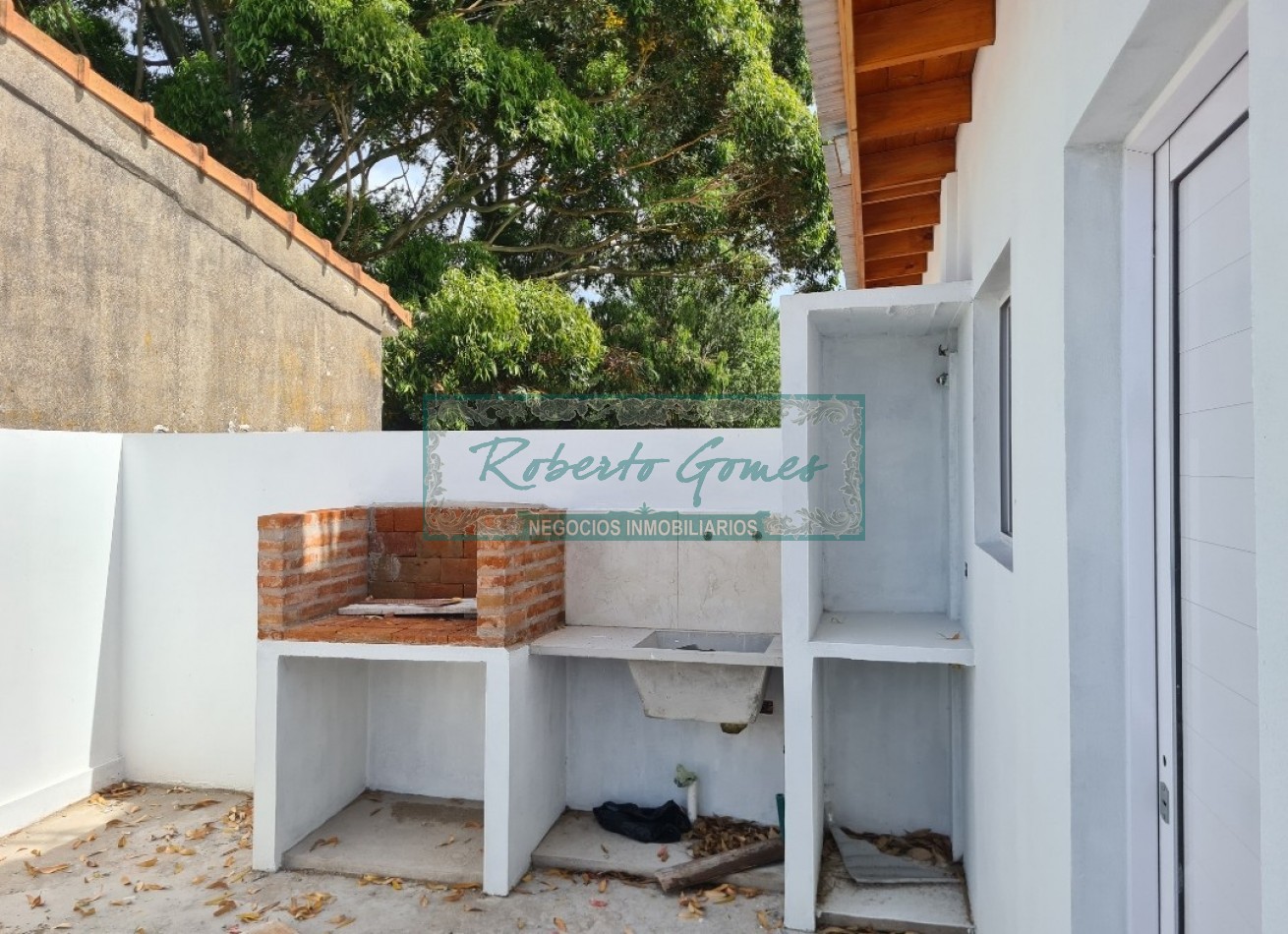 APROVECHA ESTA ULTIMA UNIDAD ! Chalet a mts de Av. 79 