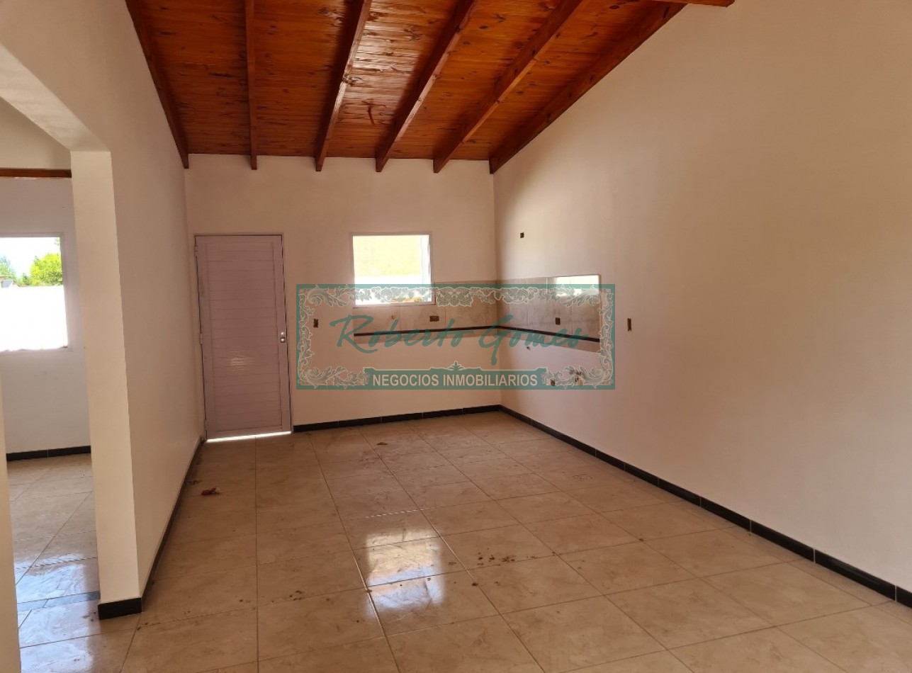 APROVECHA ESTA ULTIMA UNIDAD ! Chalet a mts de Av. 79 