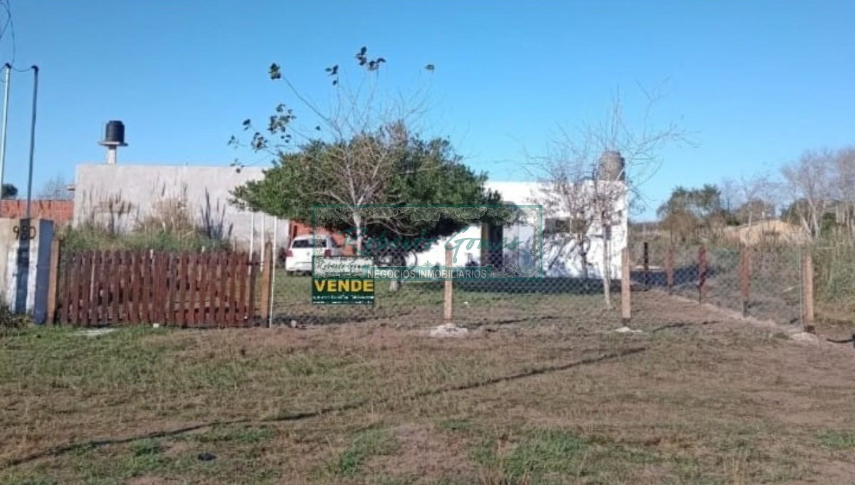 CASA sola en lote