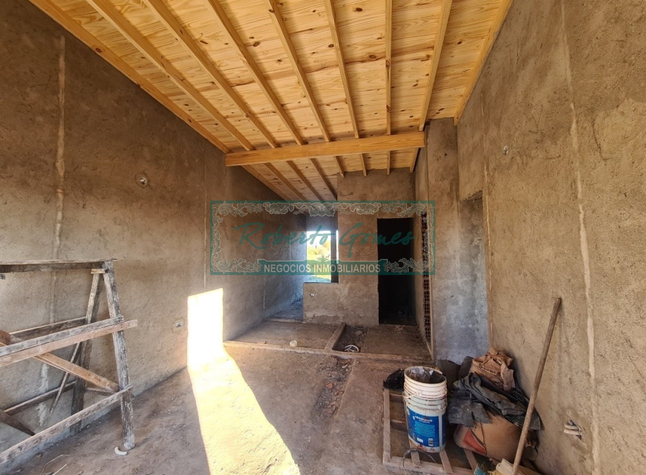 CHALET en construccion con 1/2 lote
