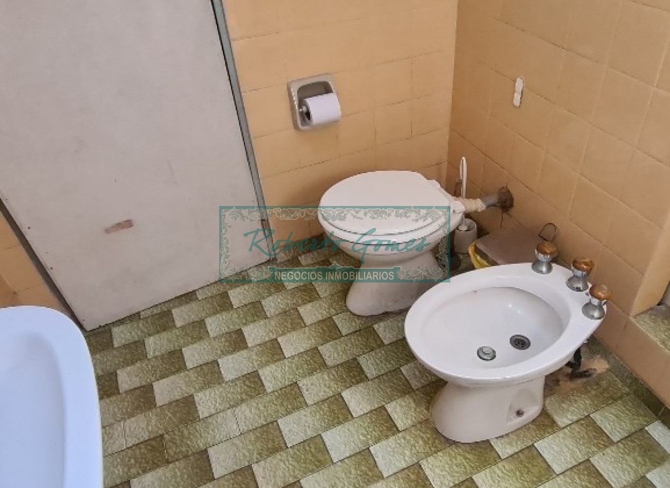 CASA EN LOTE PROPIO SOBRE AVENIDA PRINCIPAL