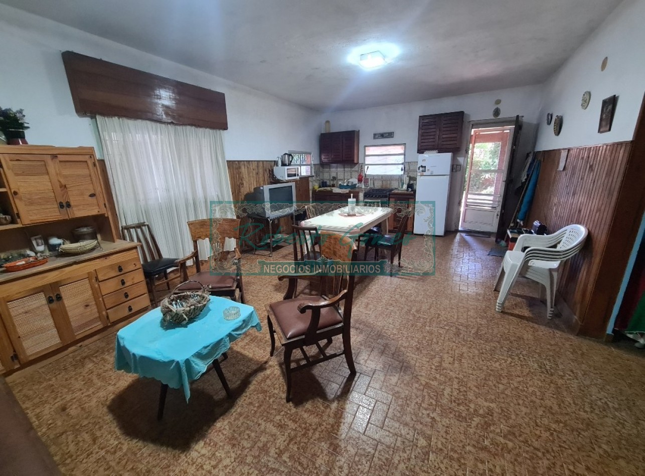 CASA EN LOTE PROPIO SOBRE AVENIDA PRINCIPAL