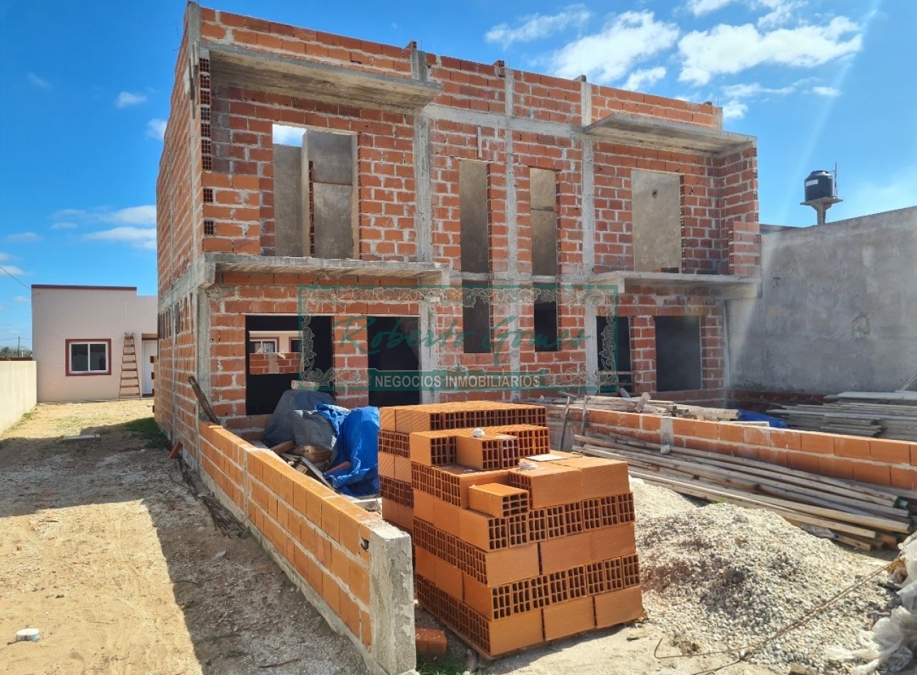 DUPLEX en construccion a 200 mts de AV.79