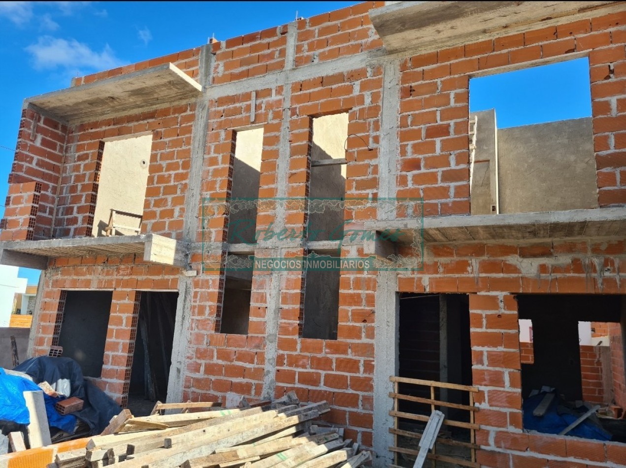 DUPLEX en construccion a 200 mts de AV.79