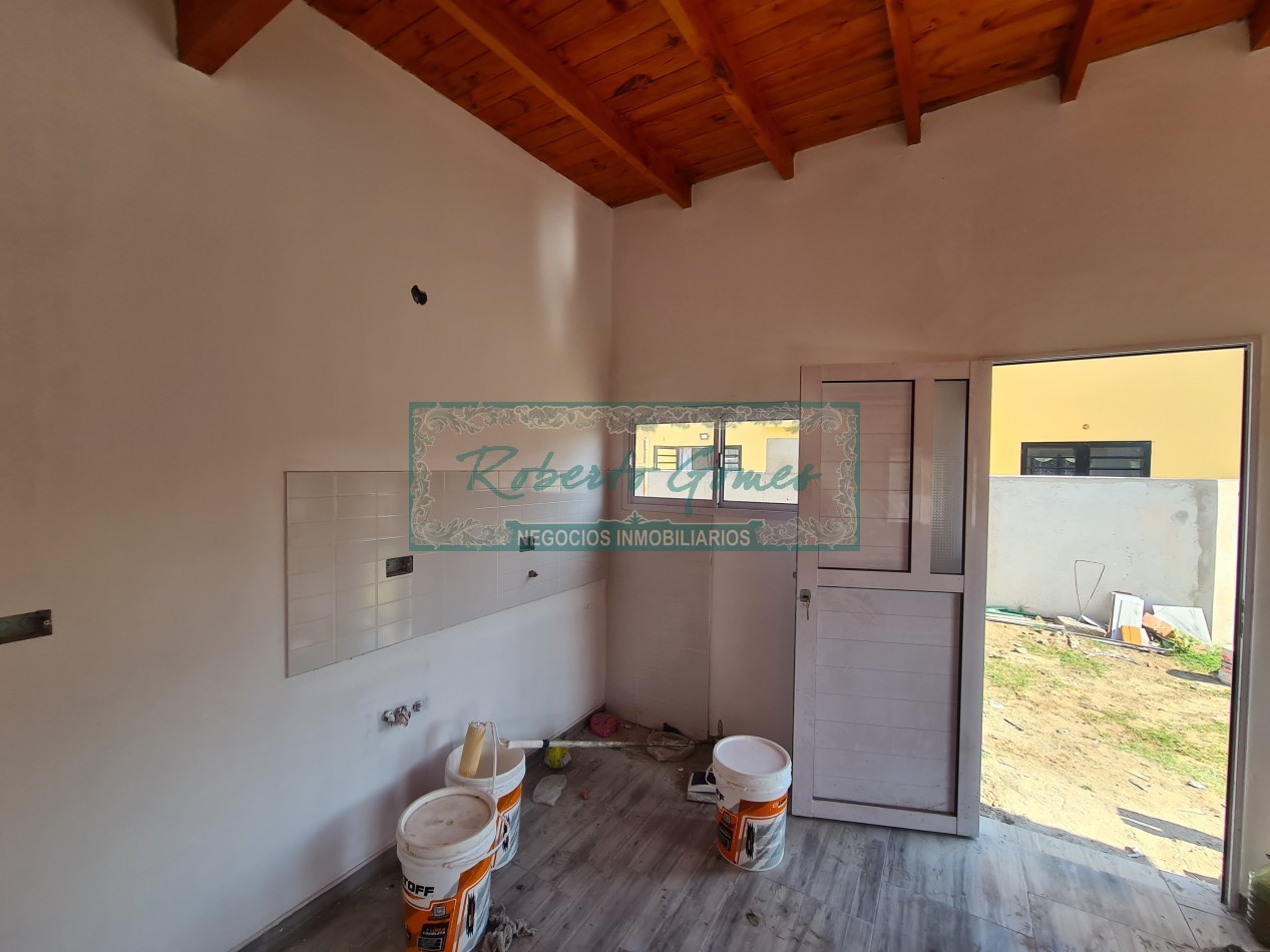 CASA 4 AMBIENTES (ph)