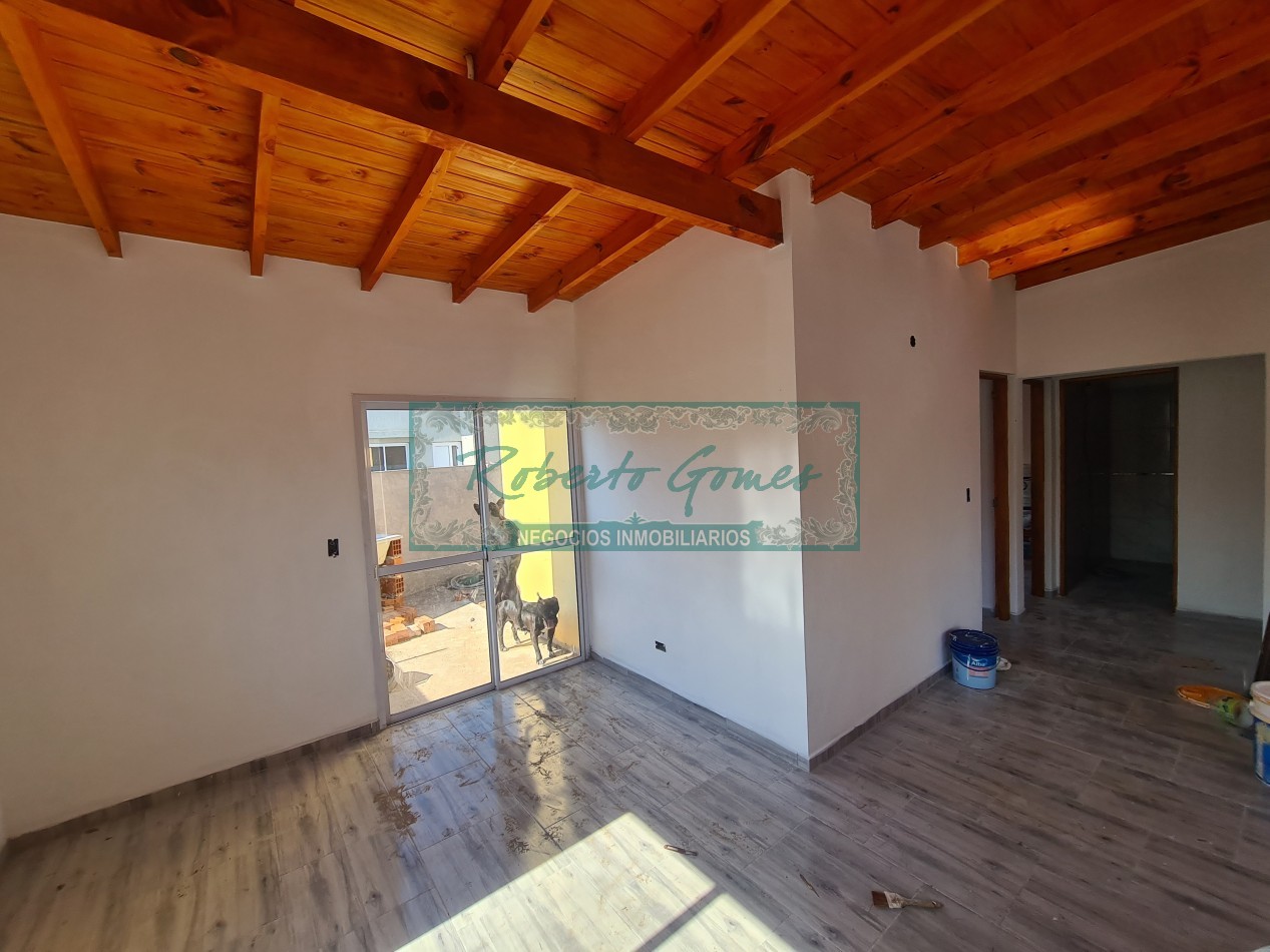 CASA 4 AMBIENTES (ph)