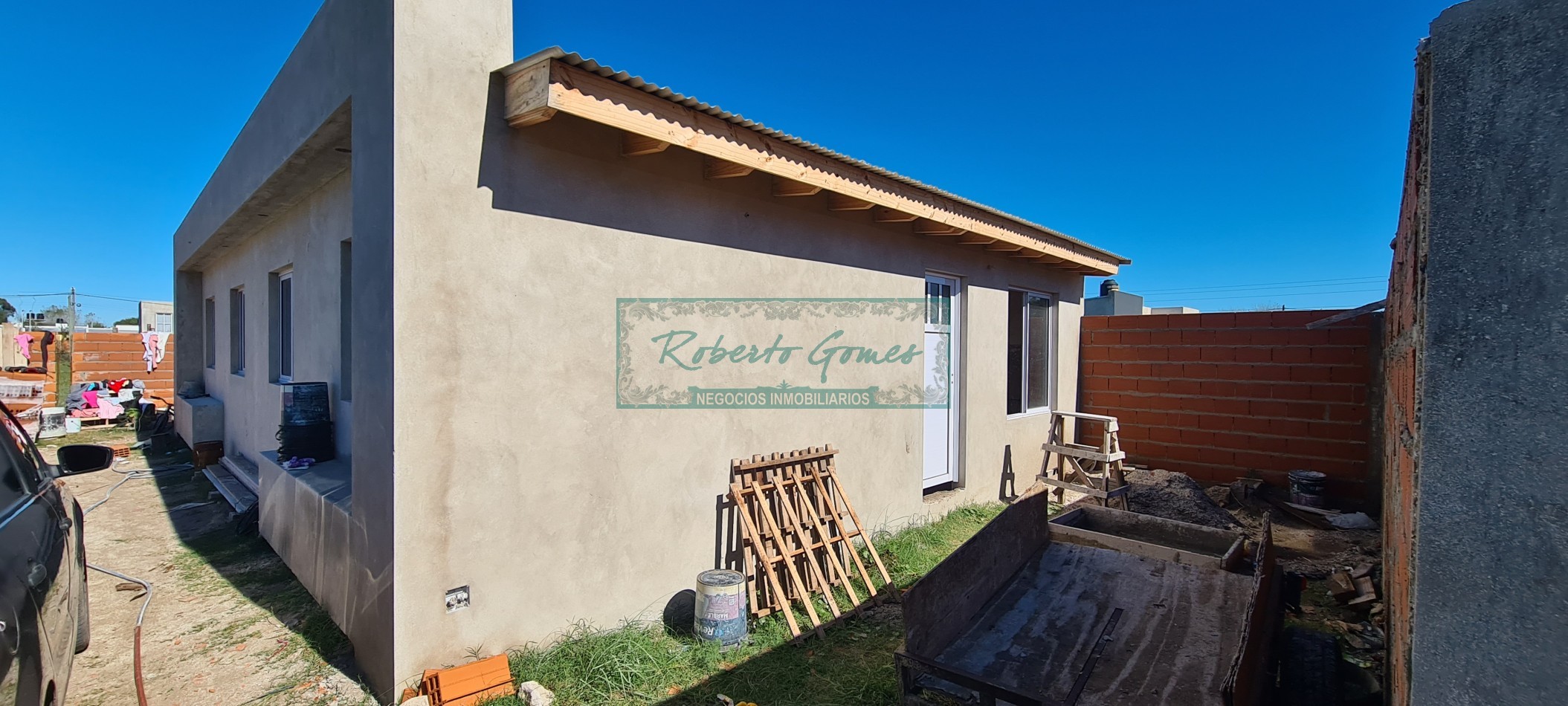CHALET A ESTRENAR (PH) EN MAR DEL TUYU