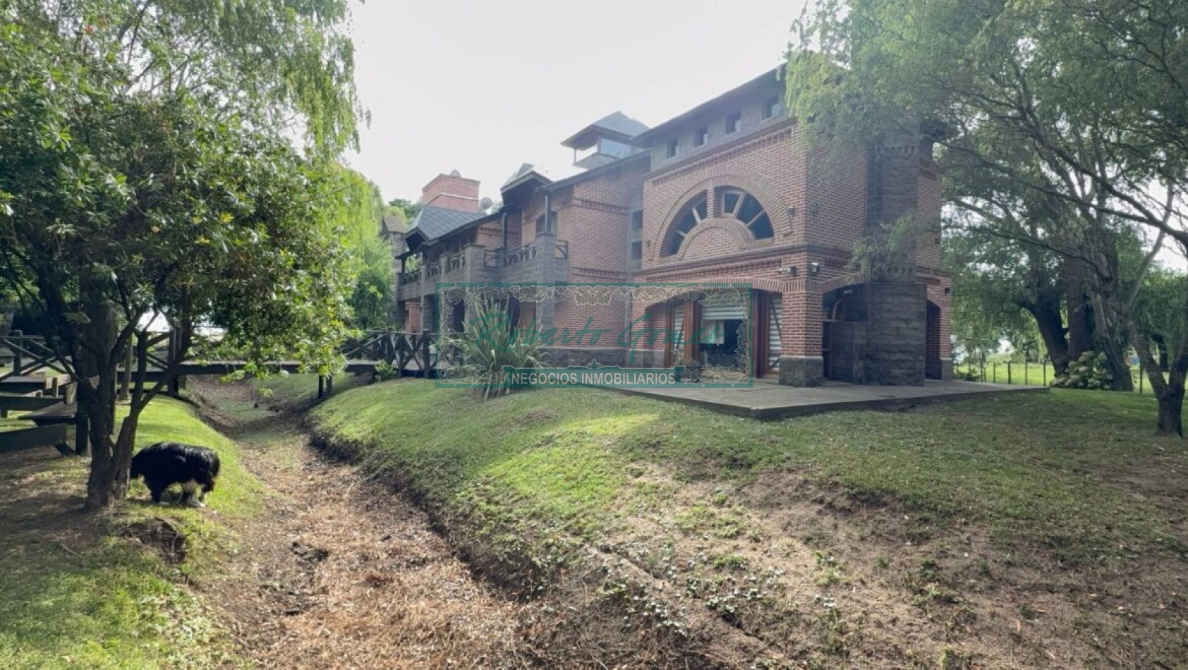 Espectacular casa con enorme terreno